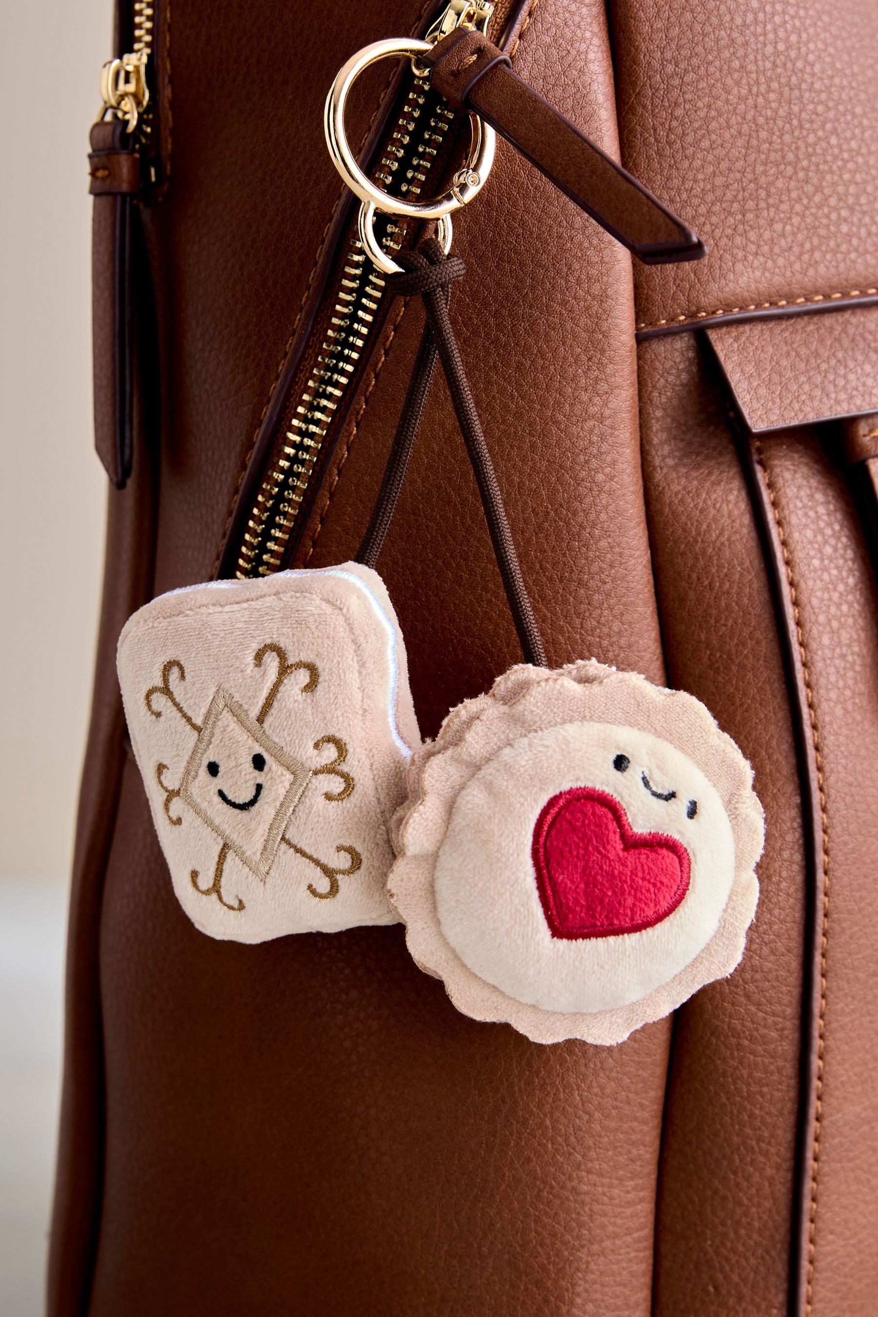 Next Taschenanhänger Taschenanhänger Stofftier Bertie Bär (1-St)
