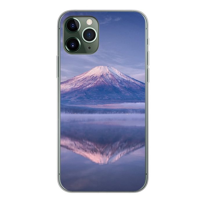 MuchoWow Handyhülle Der Berg Fuji in Asien mit einer Spiegelung im Wasser Handyhülle Apple iPhone 11 Pro Smartphone-Bumper Print Handy
