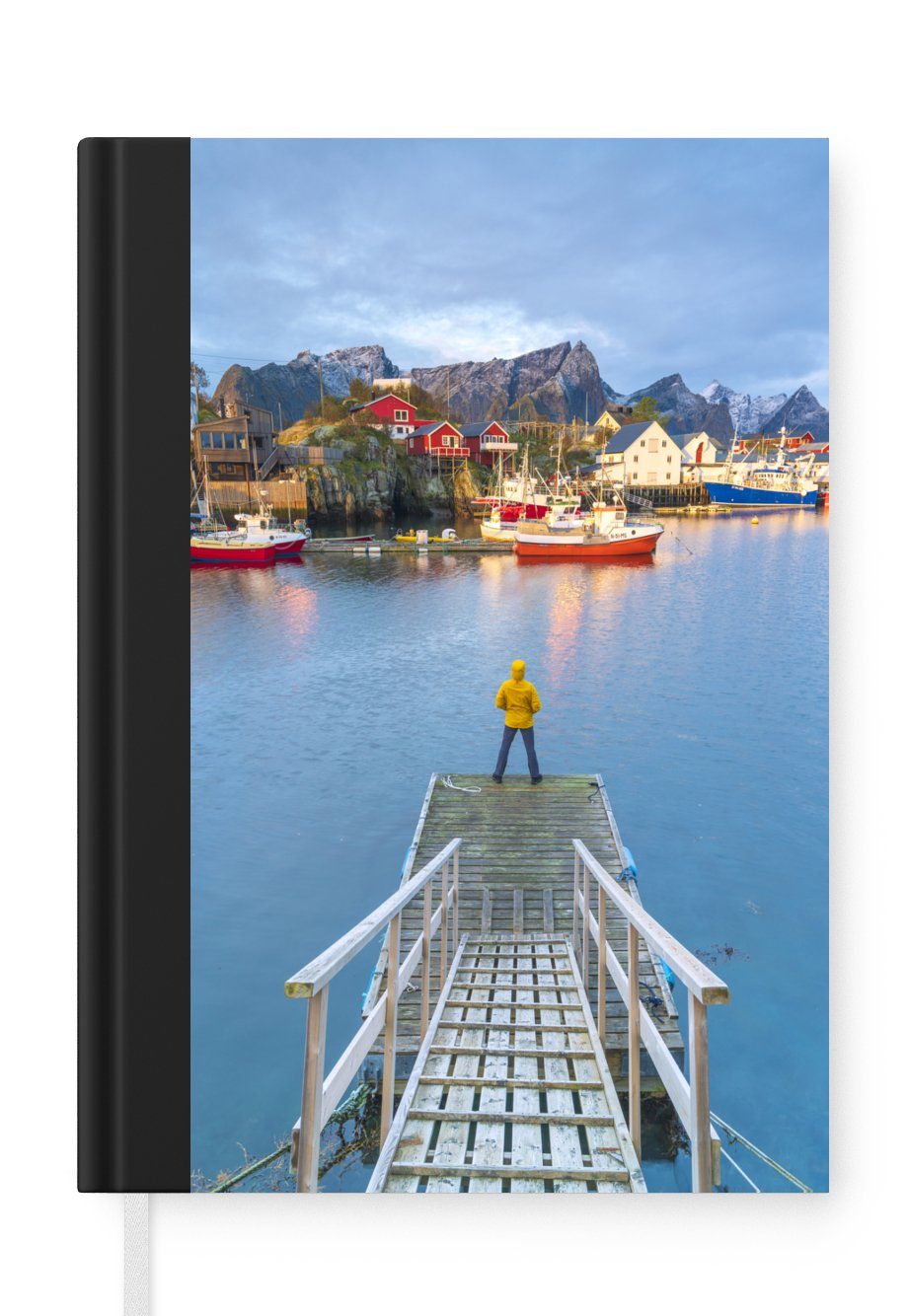 MuchoWow Notizbuch Mann auf einer Seebrücke auf den Lofoten, Journal, Merkzettel, Tagebuch, Notizheft, A5, 98 Seiten, Haushaltsbuch
