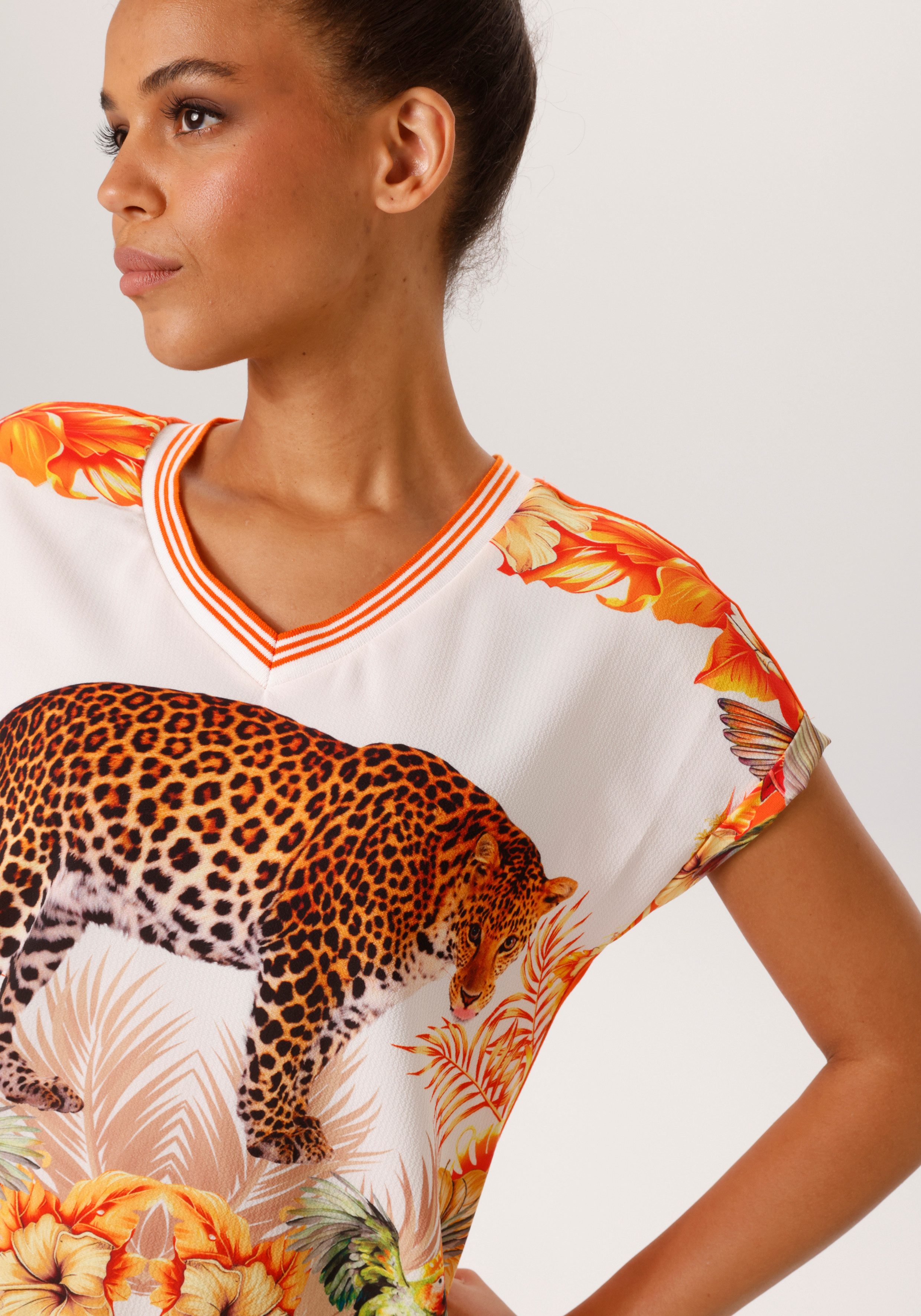 Aniston CASUAL Shirtbluse mit Leopard, tropischen Vögeln, Blüten und Blättern - NEUE KOLLEKTION