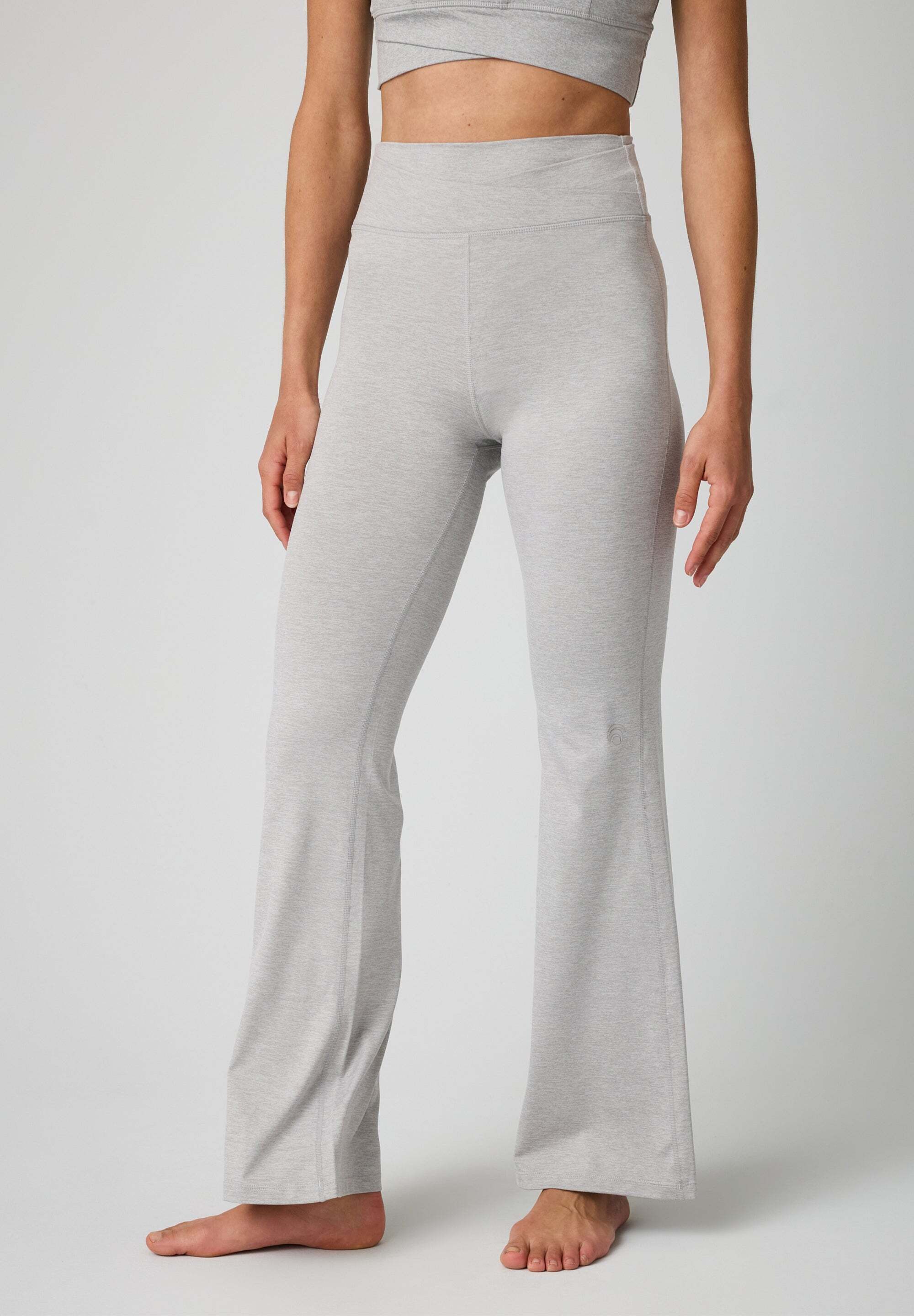 OCEANSAPART Jogger Pants Dahlia (1-tlg) mit ausgestelltem Bein