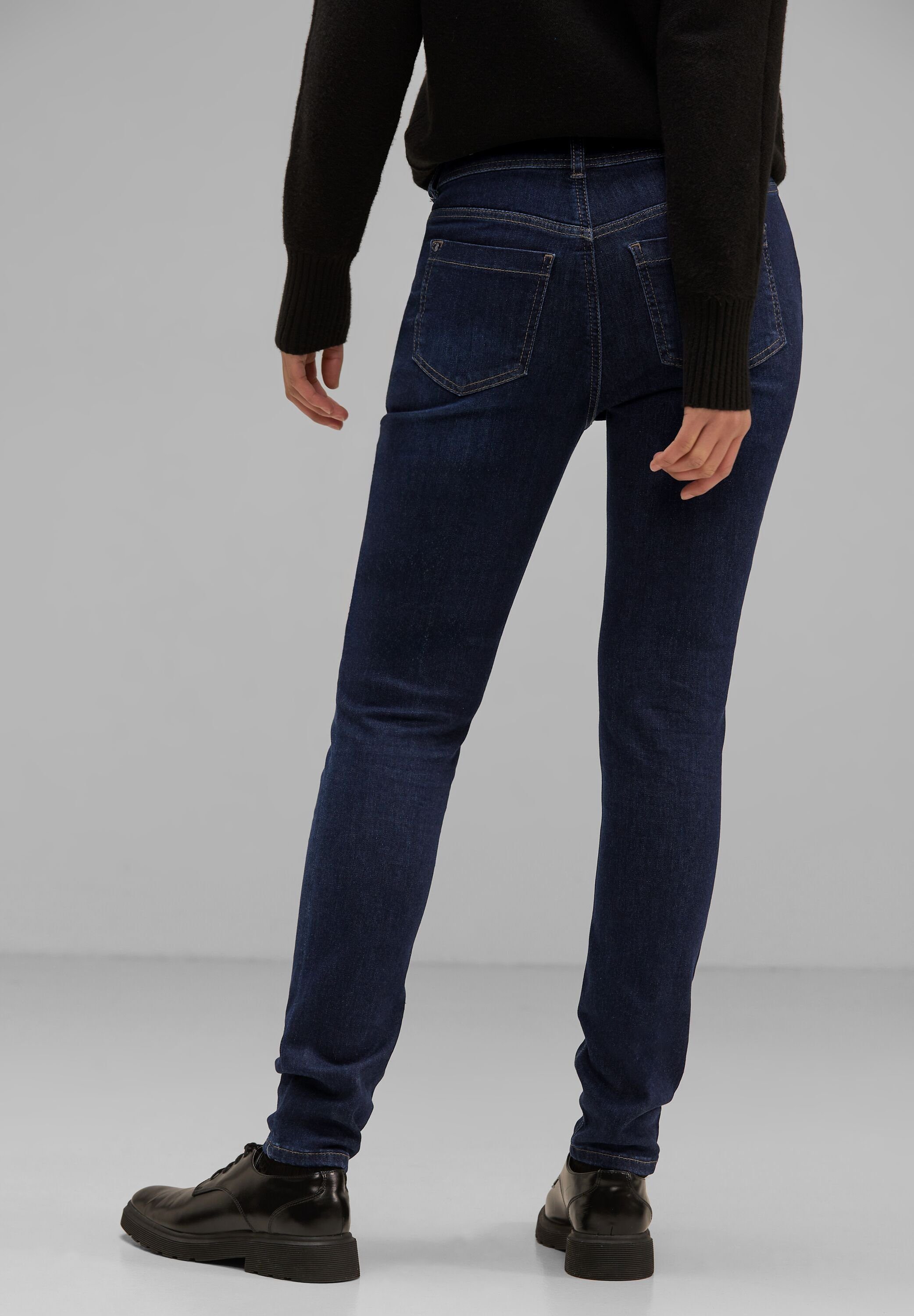 STREET ONE Slim-fit-Jeans mit York Style Used-Waschung