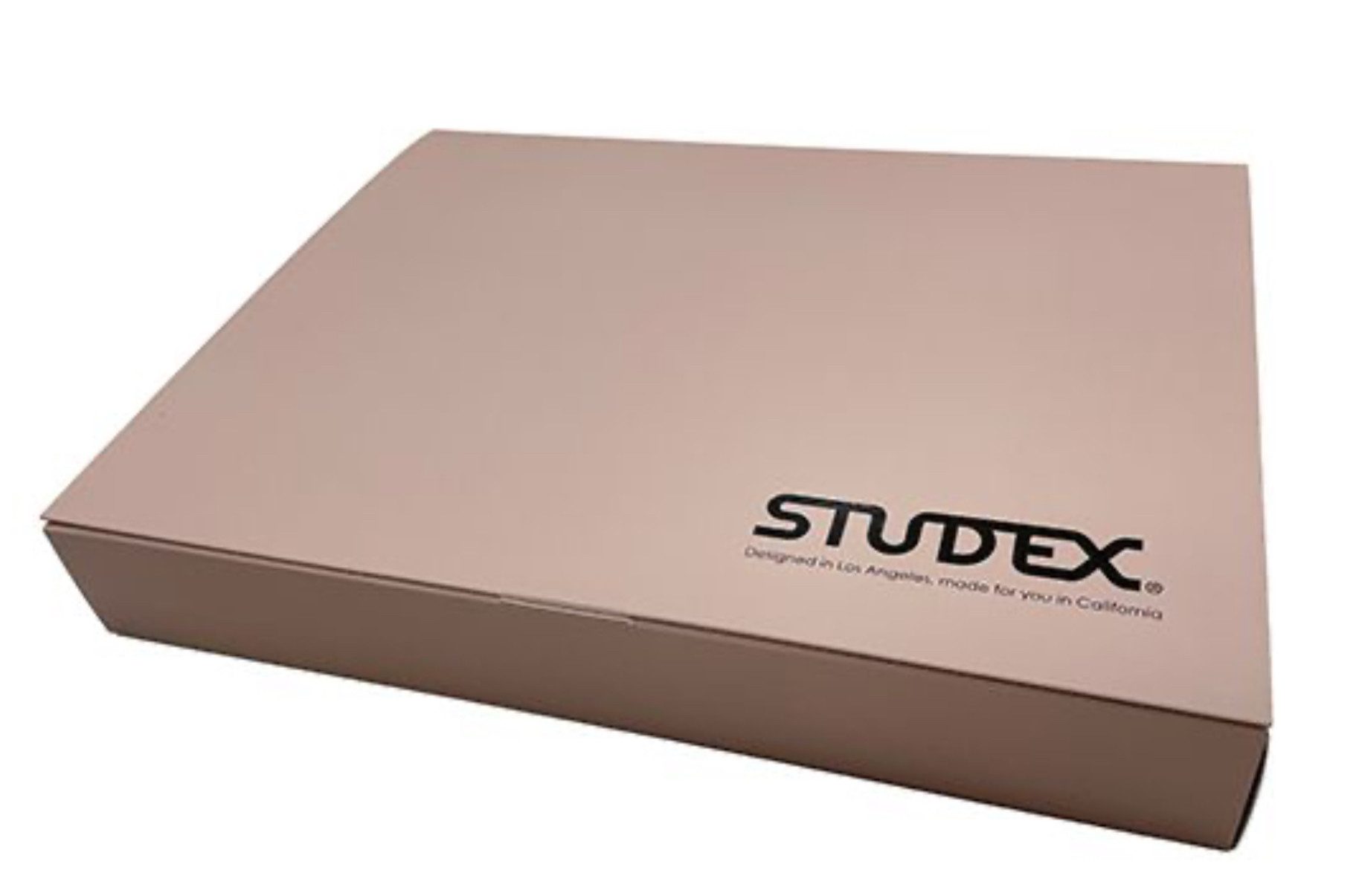 Studex Ohrring-Set Studex Geschenkbox mit Tube Cube Sensitive (Set, Ohrstecker, Ohrverschlüsse, Advanced Aftercare)
