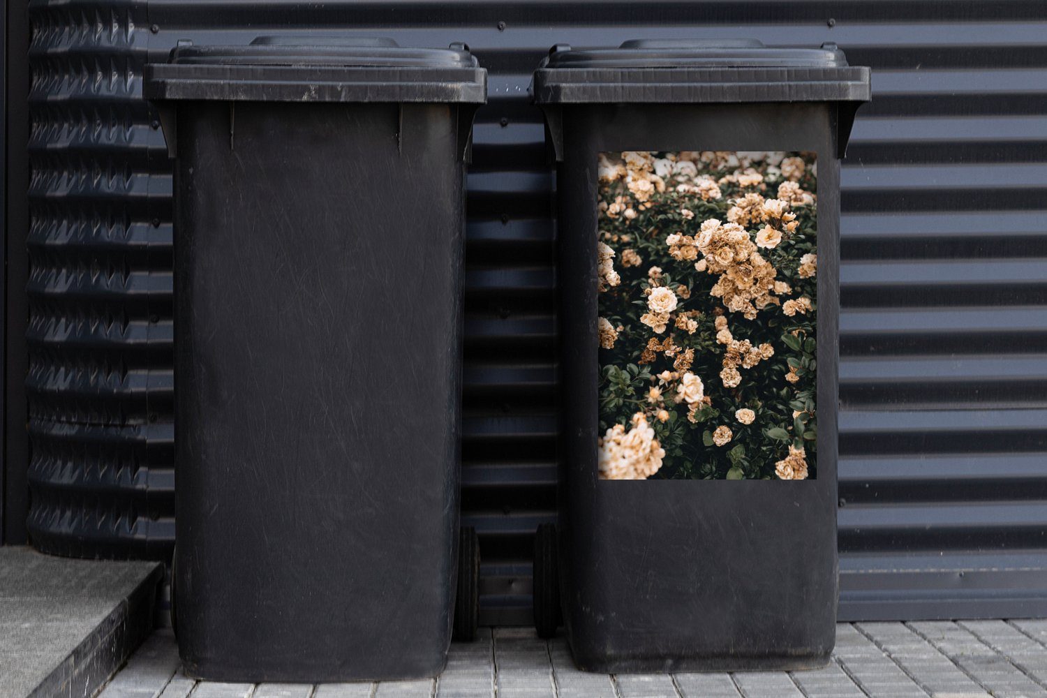 - St), Mülltonne, Weiß MuchoWow - (1 Container, Sticker, Blumen Abfalbehälter Rosenstrauch Wandsticker Braun - Mülleimer-aufkleber,