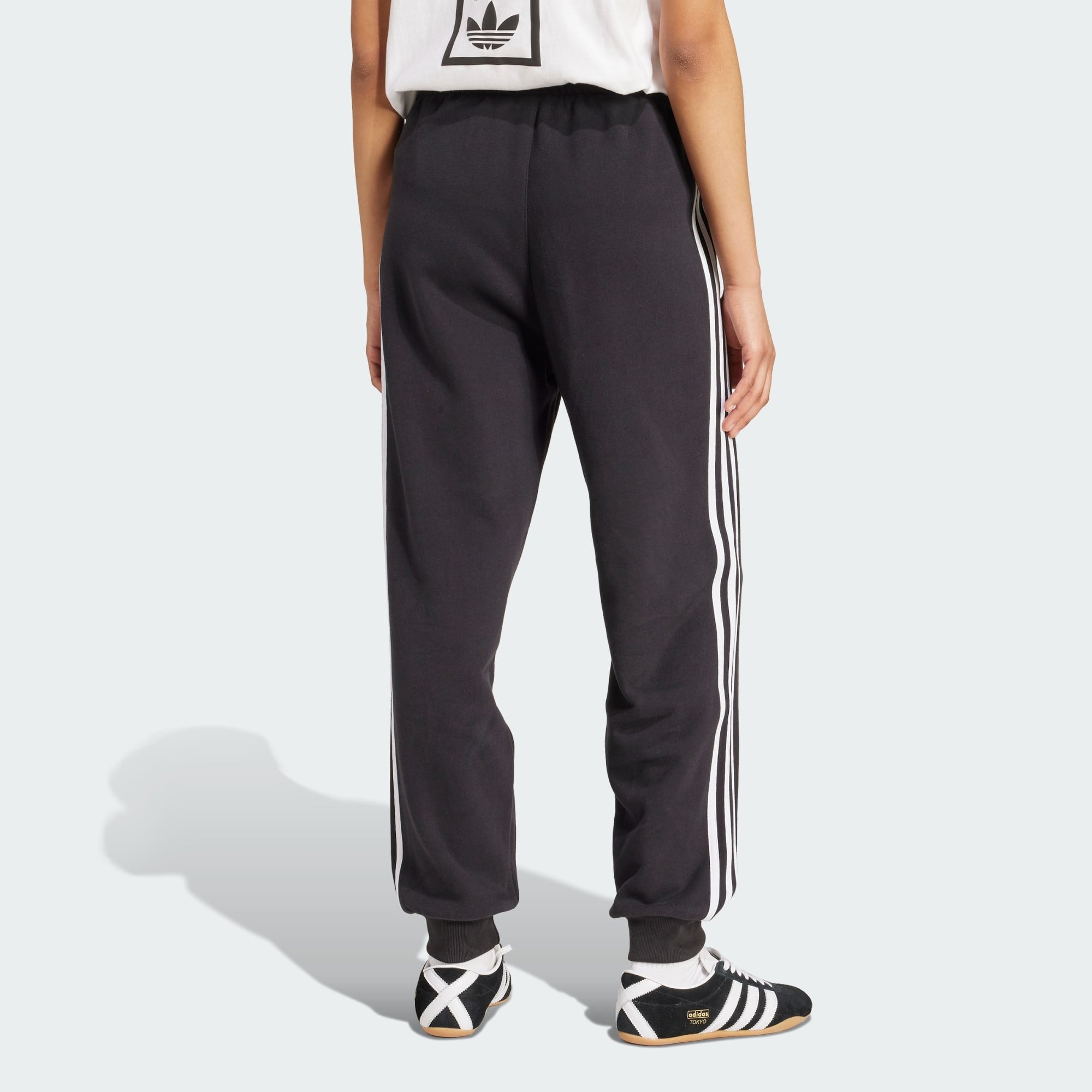 adidas Originals Jogginghose ADICOLOR 3-STREIFEN REGULAR JOGGINGHOSE (1-tlg günstig online kaufen