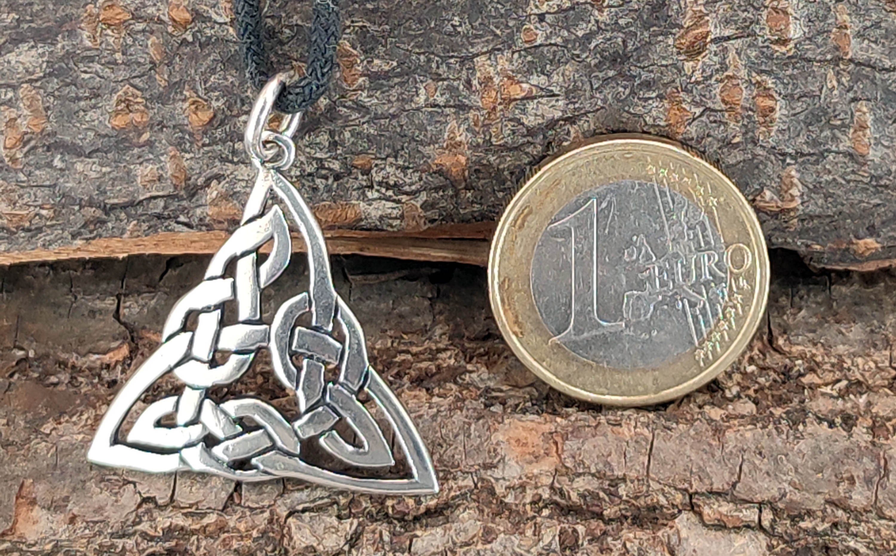 925 Dreieck Keltenknoten Anhänger of Leather Kettenanhänger Silber keltischer Kiss Knoten
