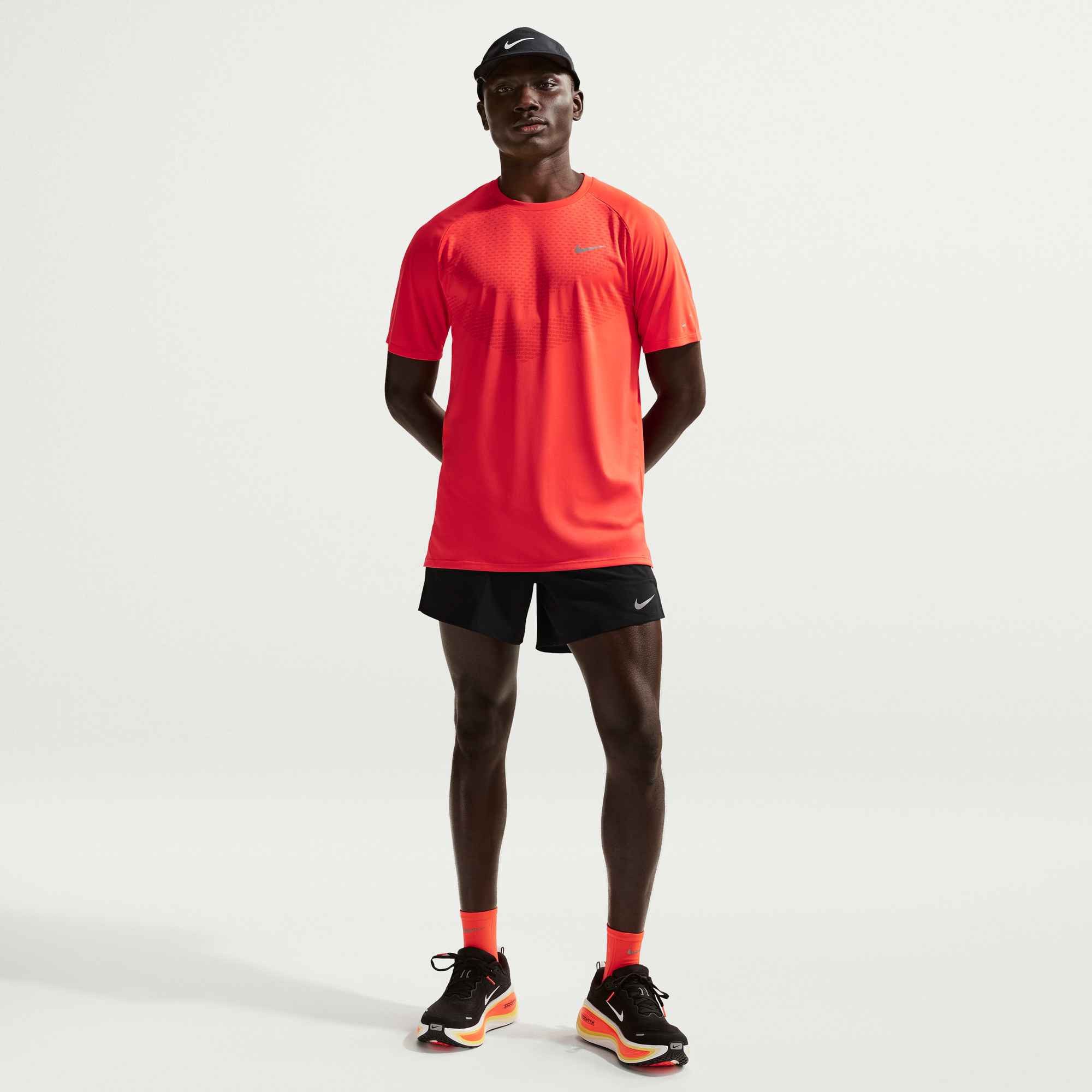 Nike Laufshorts M NK DF STRIDE 5IN BF SHORT für das Laufen geeignet, aus Polyester, mit Gummizug