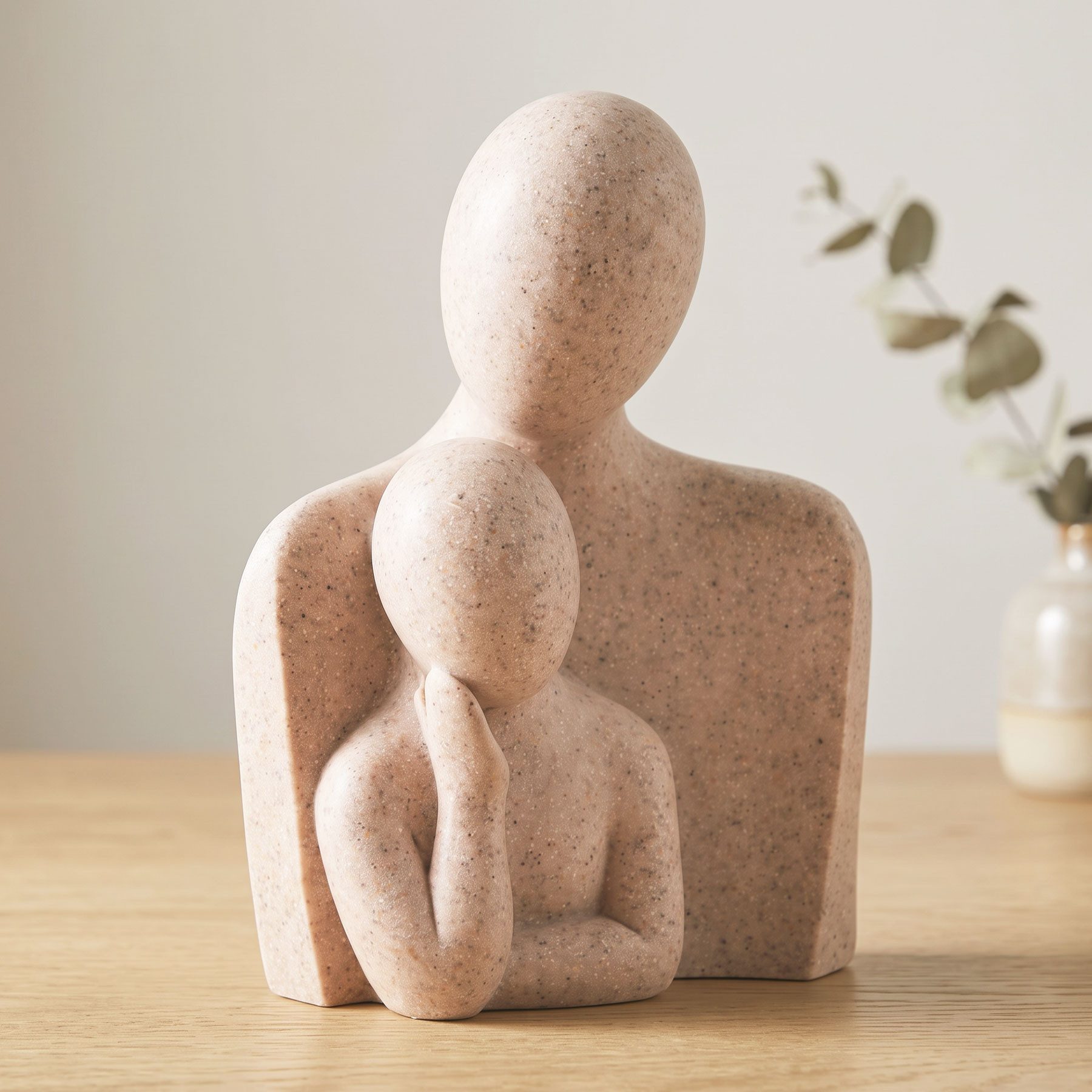 Levandeo® Dekofigur, Abstrakte Deko Figur H15cm Braun Beige Skulptur Familie Steinoptik