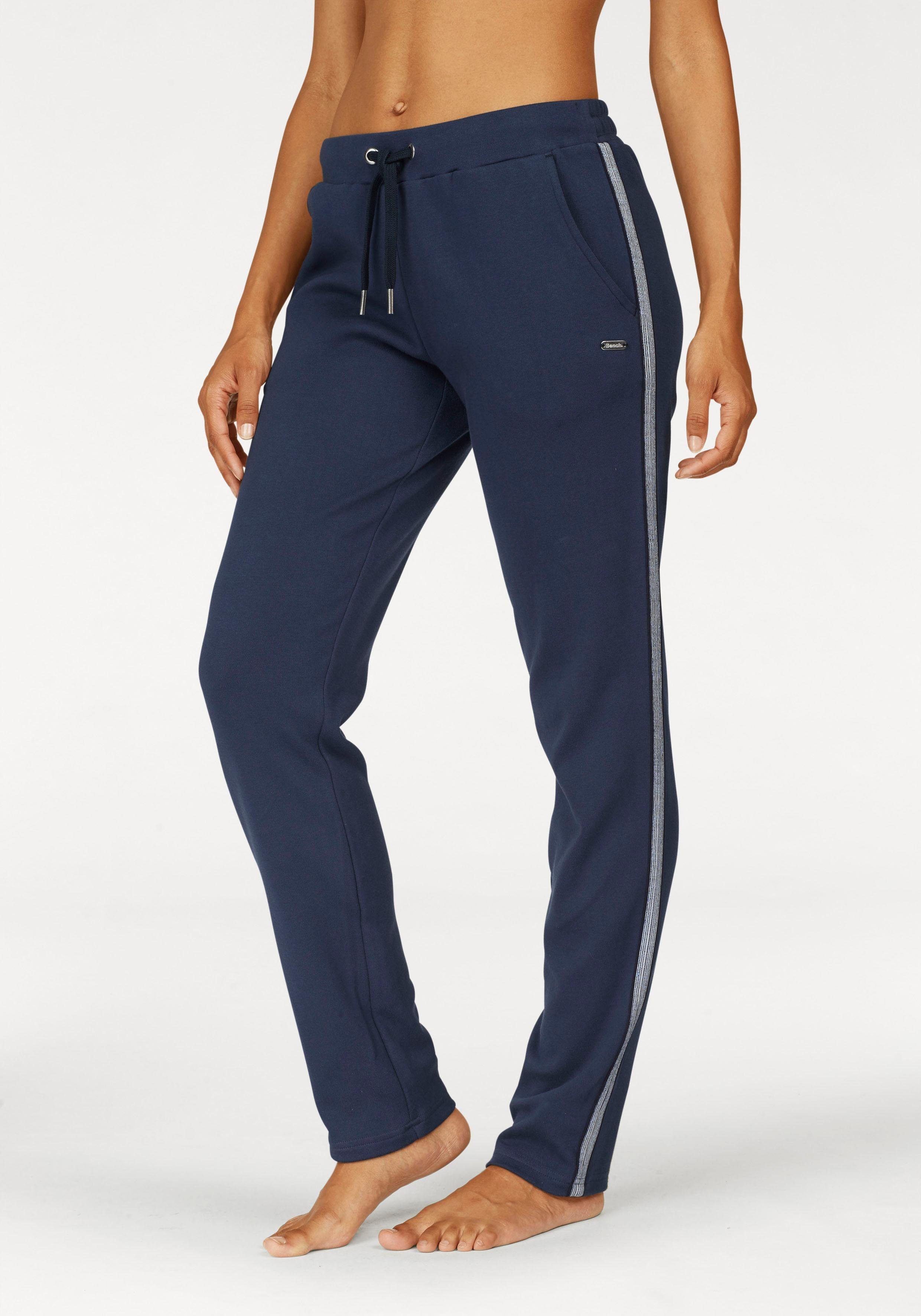 Bench. Loungewear Homewearhose dunkelblau Metallic-Streifen, mit Loungeanzug Loungewear