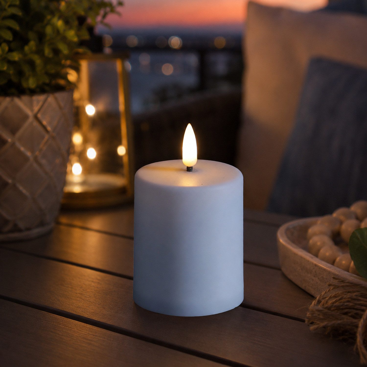 MARELIDA LED-Kerze Mini Stumpenkerze Grabkerze H: 10cm D: 6,1cm Timer Sensor bis 1200h, LED Classic, warmweiß (2100K bis 3000K)