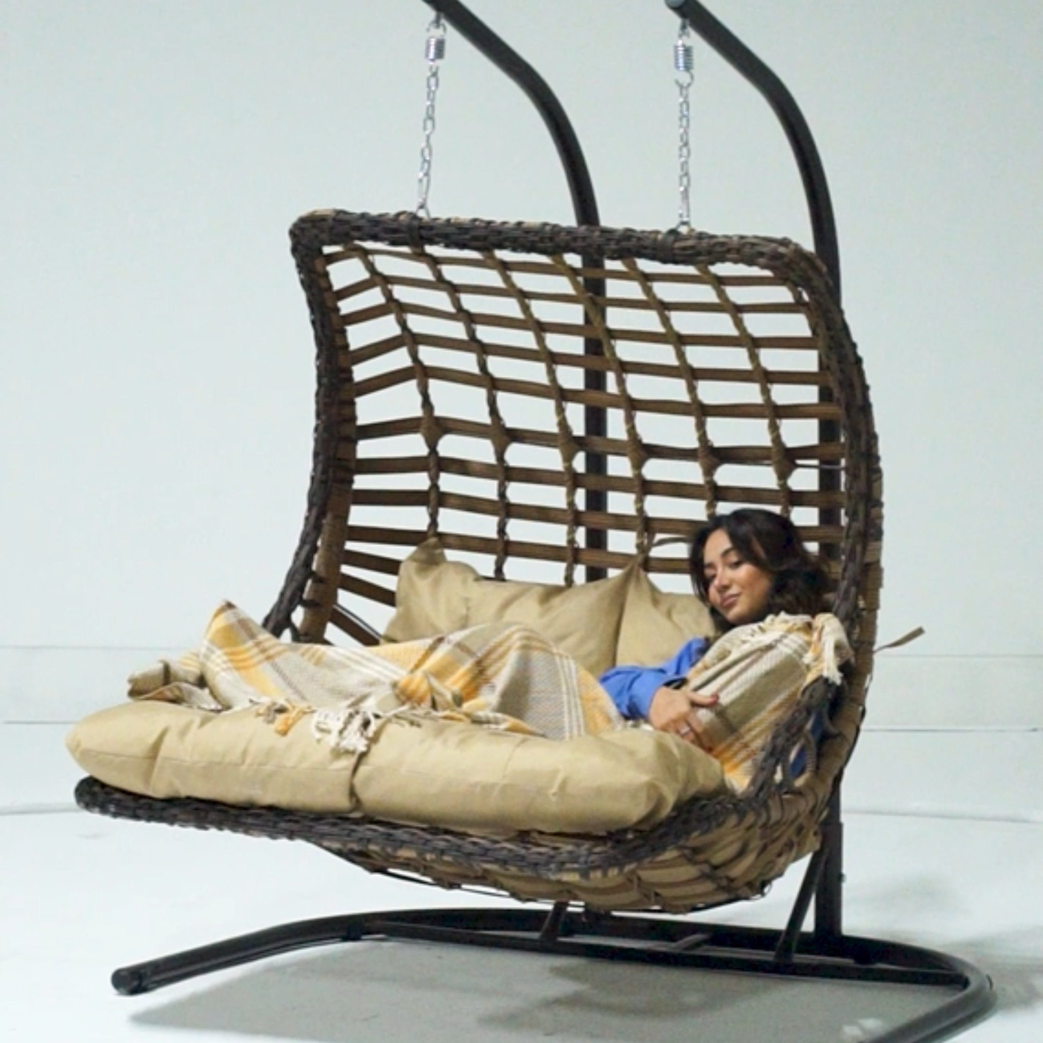 gowoll Hängesessel mit Gestell und Kissen Rattan Gartenschaukel Bodrum Double (Doppelschaukel hängesessel outdoor 2 personen, Bestehend aus Gestell, Sitz und Polster), mit Relaxfunktion