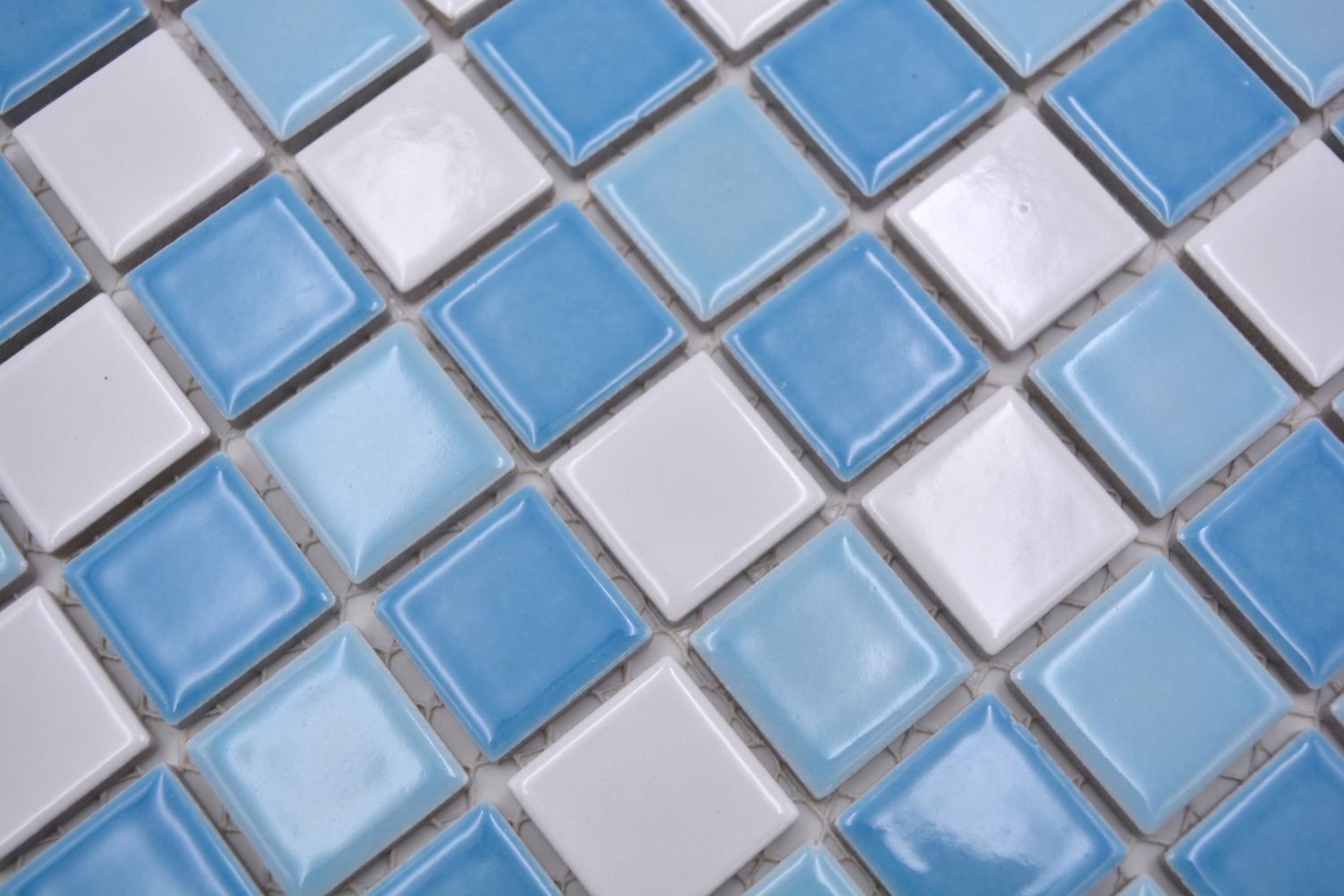 Schwimmbadmosaik Duschwand weiss Mosaik glänzend Keramik Mosaikfliesen blau Mosani Fliese