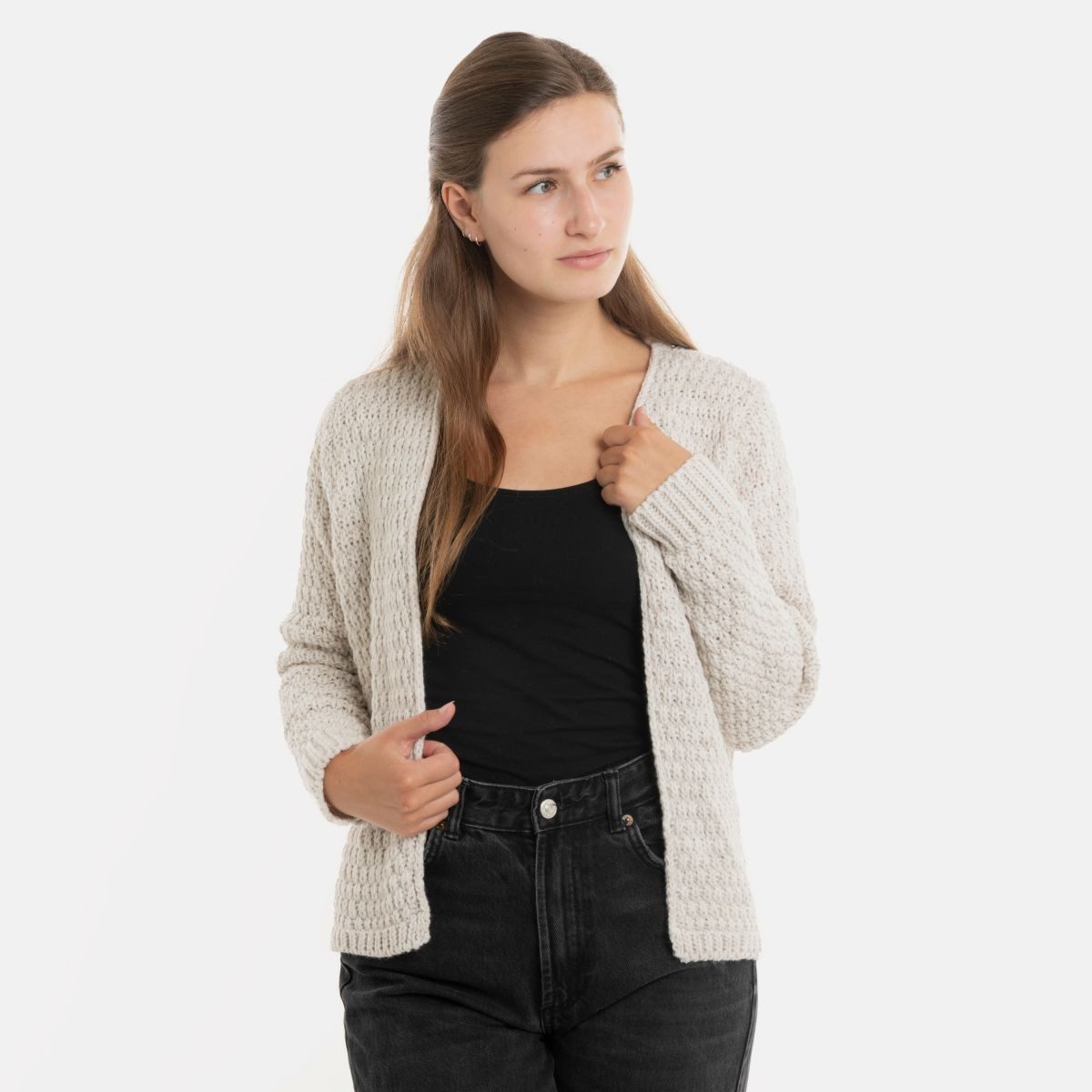 Knit Factory Strickjacke Becky Kurze Strickjacke Beige 40/42 (1-tlg) Jacke Strickjacke warme Jacke