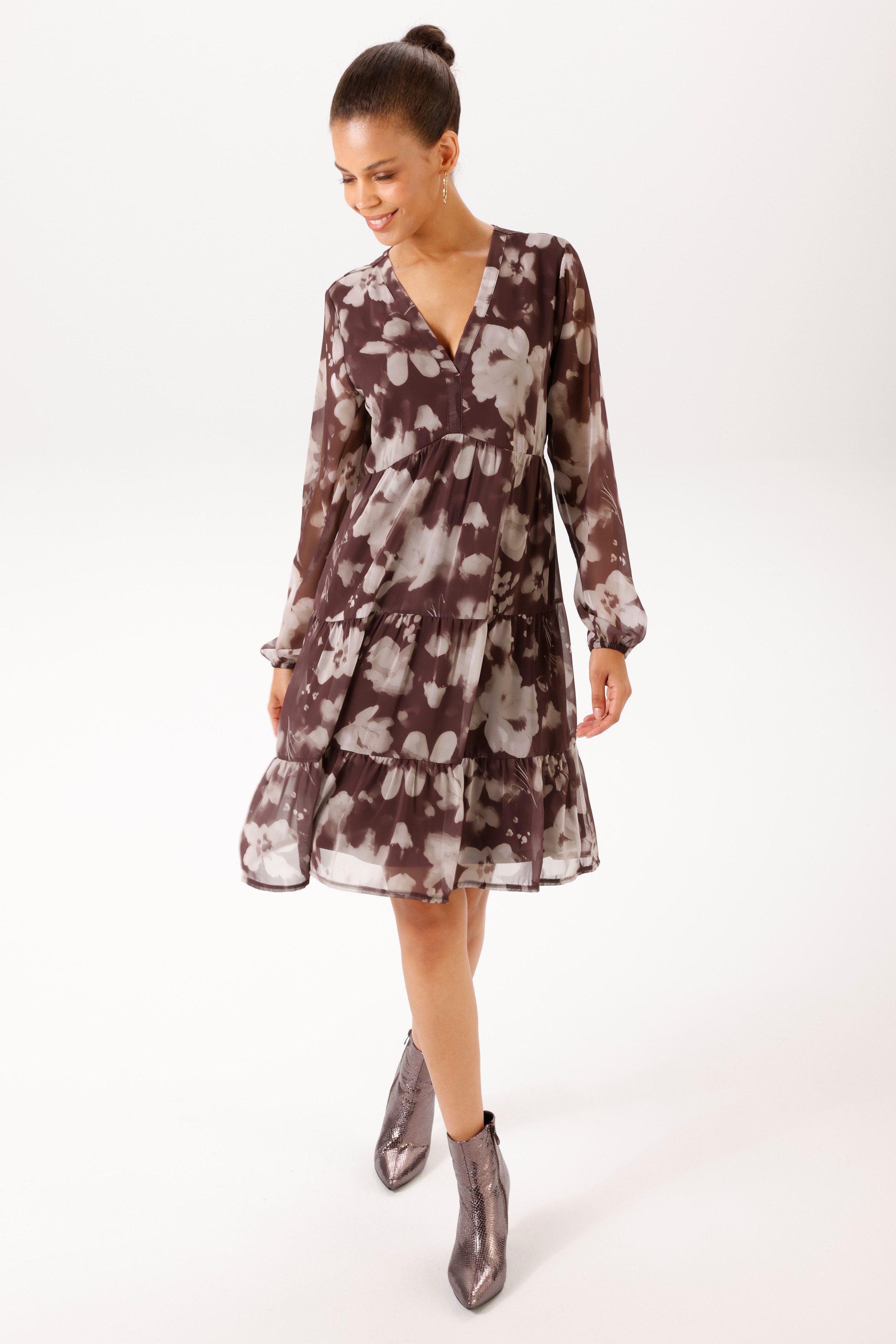 Aniston CASUAL Blusenkleid mit grafischen Batik-Blumen bedruckt - NEUE KOLLEKTION