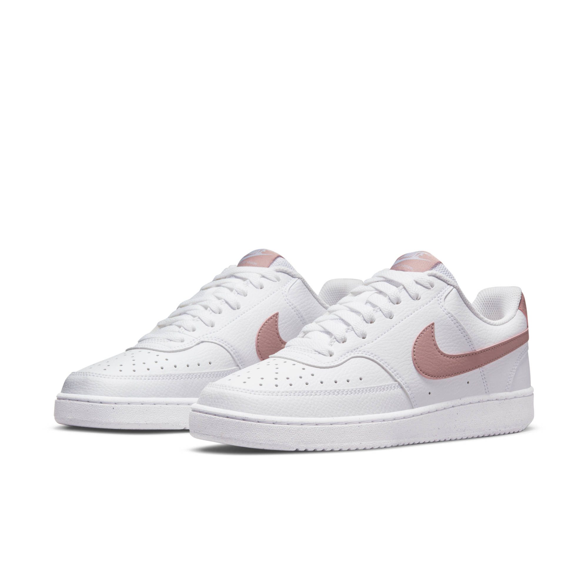 Nike Sportswear COURT VISION LOW NEXT NATURE Sneaker Design auf den Spuren des Air Force 1