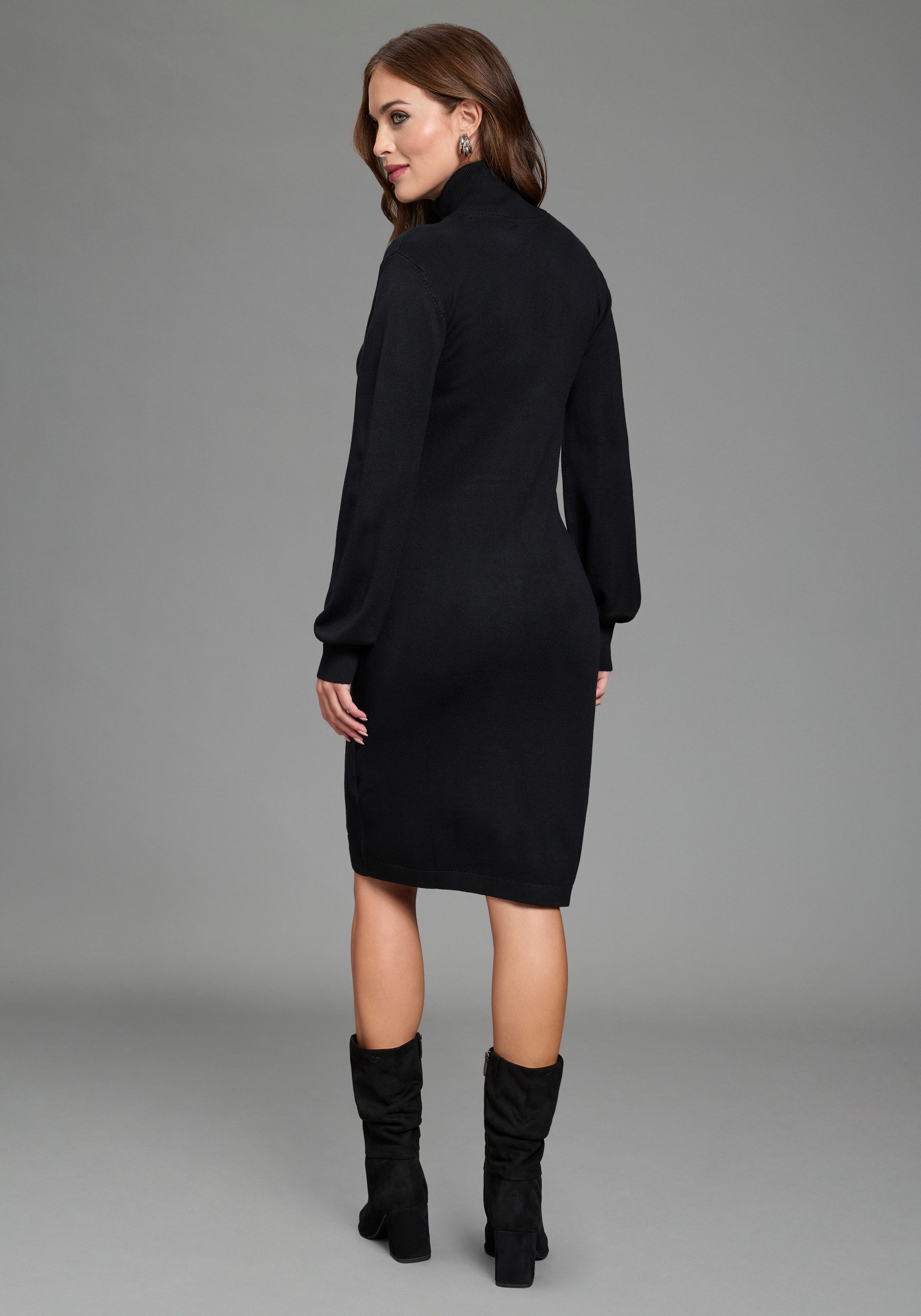 Laura Scott Strickkleid mit Troyer Kragen in Mini Form