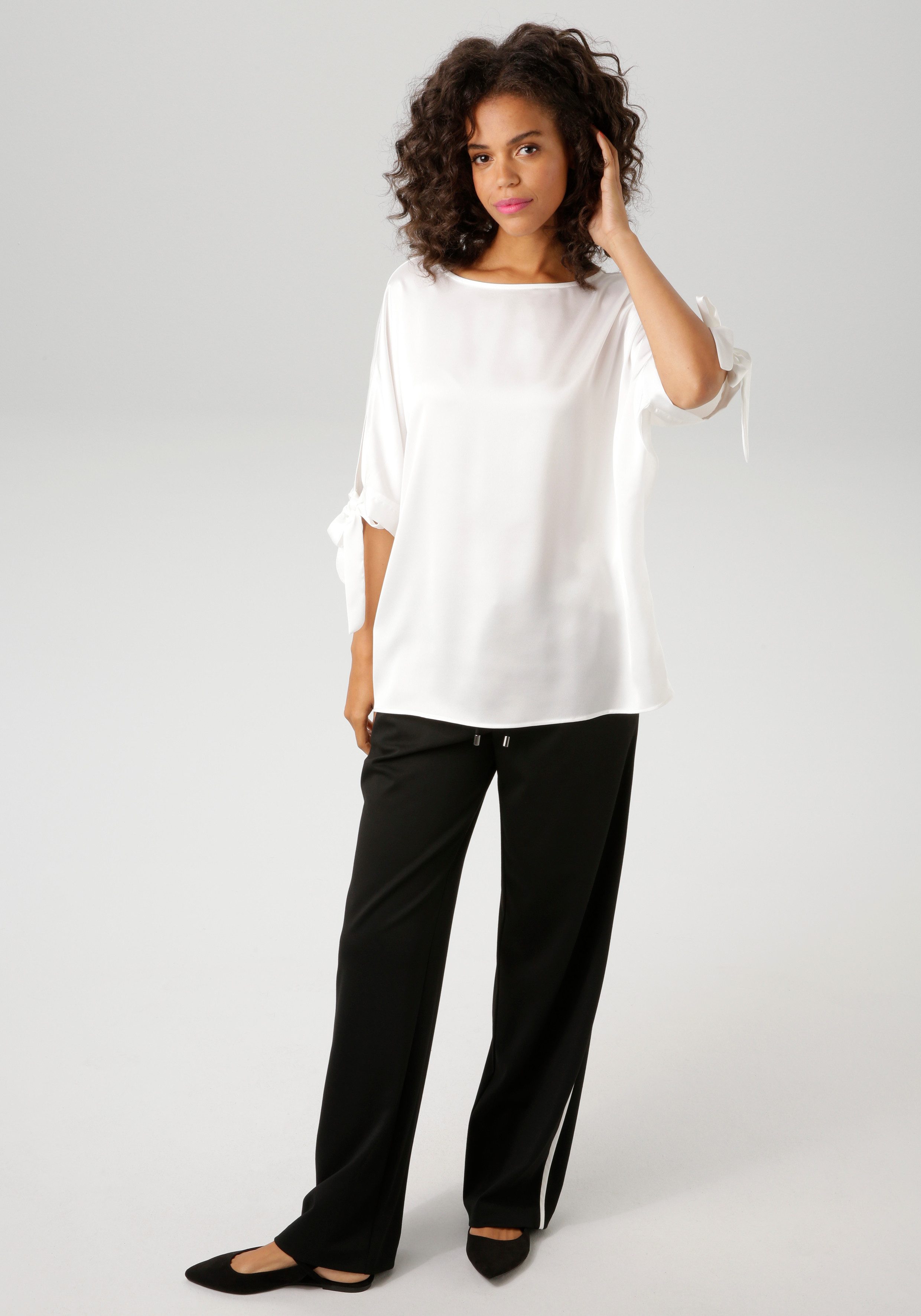 Aniston CASUAL Schlupfbluse mit raffinierten Cut-Out an den 3/4-langen Ärmeln