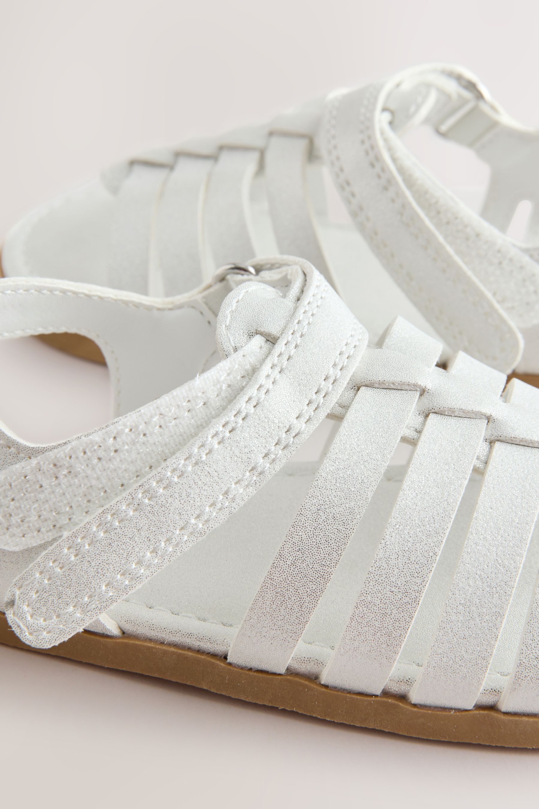 Next Sandalen mit Knöchelriemen und Klettverschluss Sandale – Bild 5 von 5