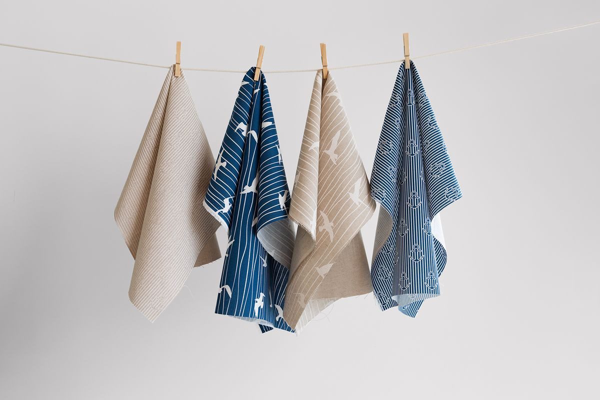 SCHÖNER LEBEN. Stoff Dekostoff Iconic Anchor Stripe Anker Streifen blau weiß 1,40m, pflegeleicht. € 10,95, (€ 10,95 pro 1 m).