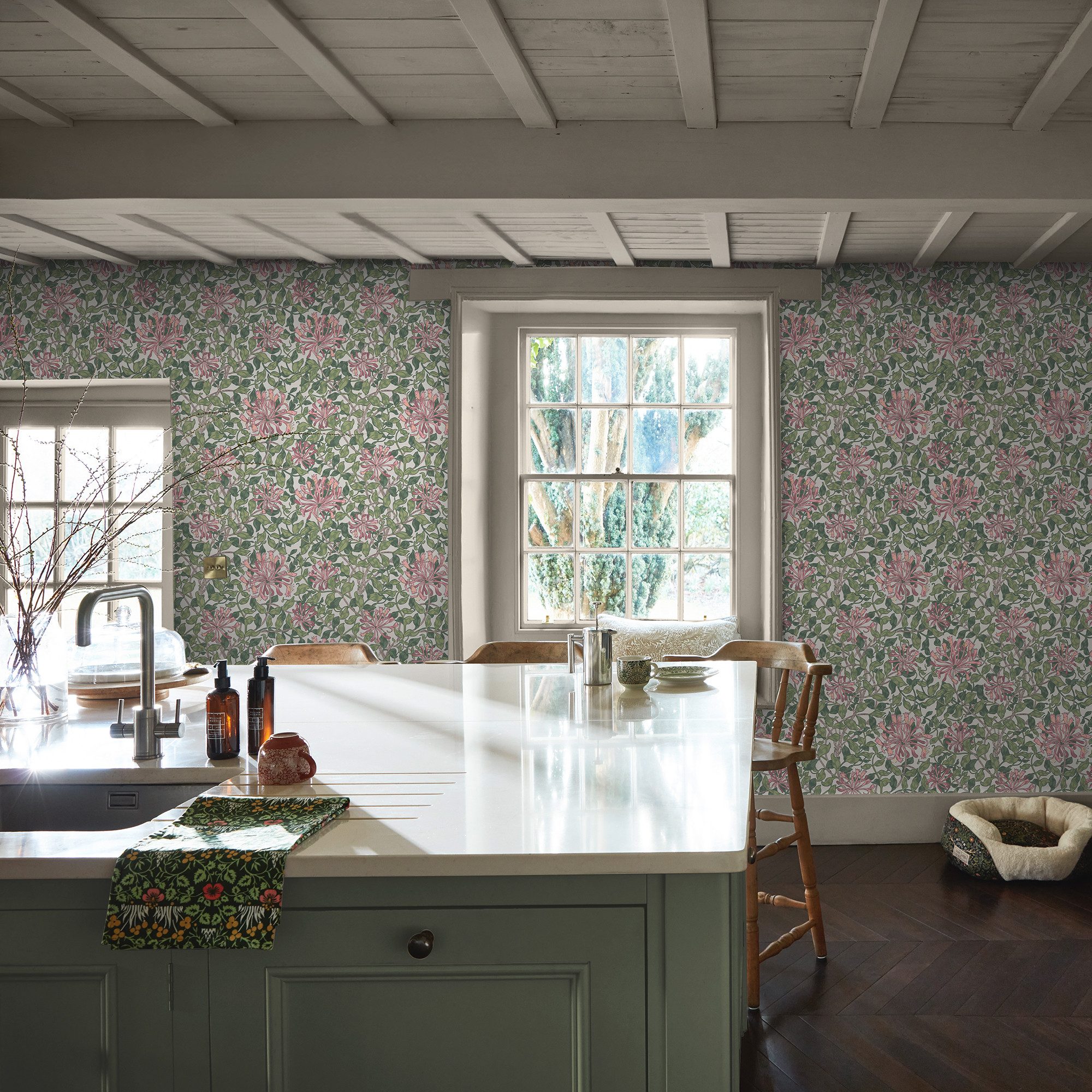 WILLIAM MORRIS AT HOME Vliestapete Honeysuckle Blossom, glatt, Motiv, (1 St), Design Tapeten