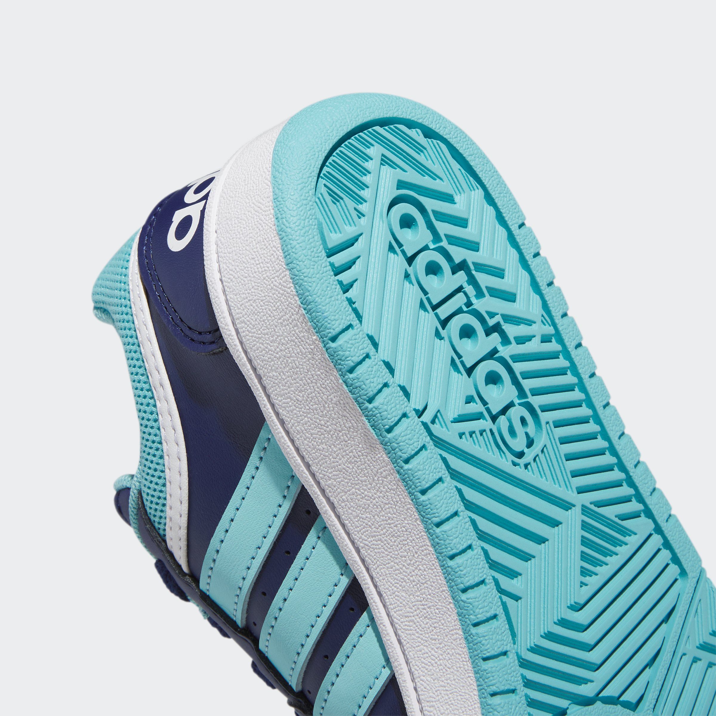 White Dark Light Cloud adidas / Blue Aqua Sneaker / HOOPS Sportswear