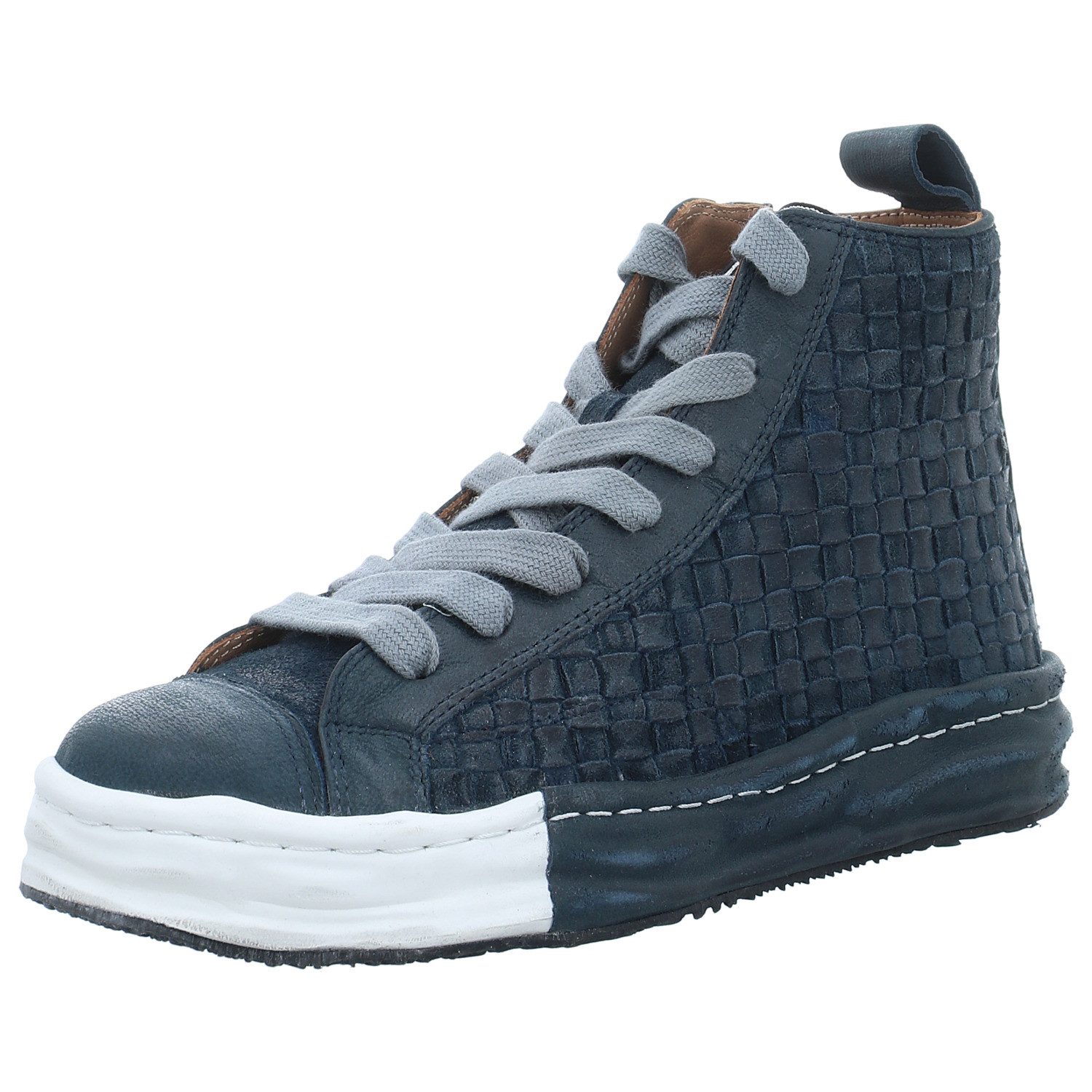 Rebecca White Recross V4 Sneaker
