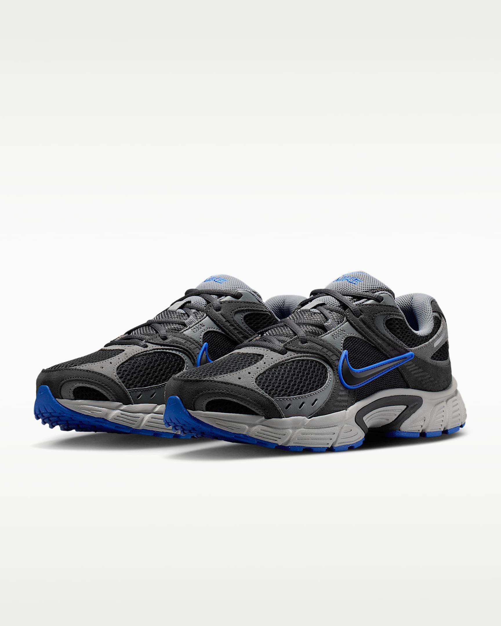 Nike Sportswear V5 RNR Suede Sneaker inspiriert vom Design des Y2K Nike Vomero 5