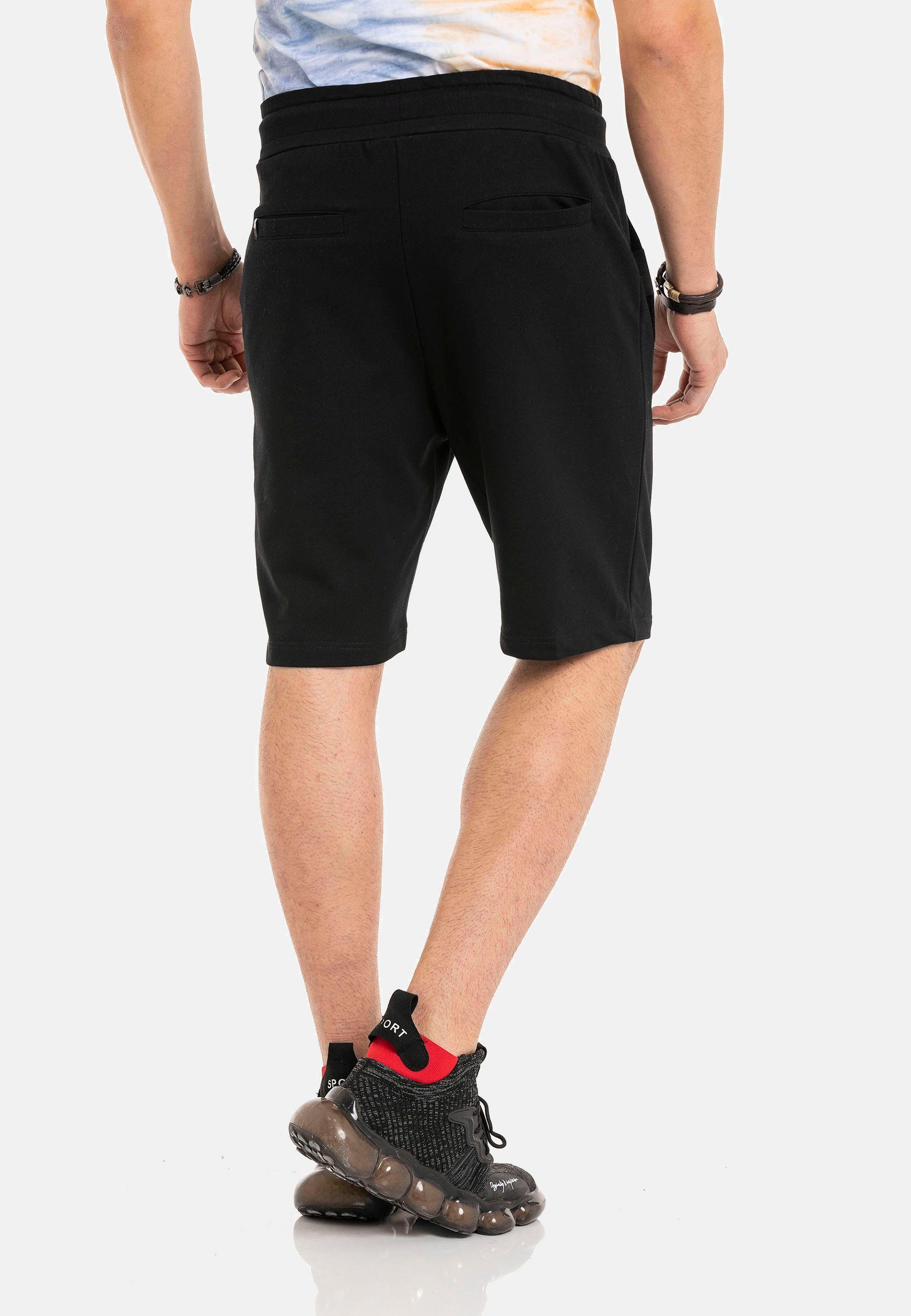 Cipo & Baxx Shorts in Look sportlichem schwarz