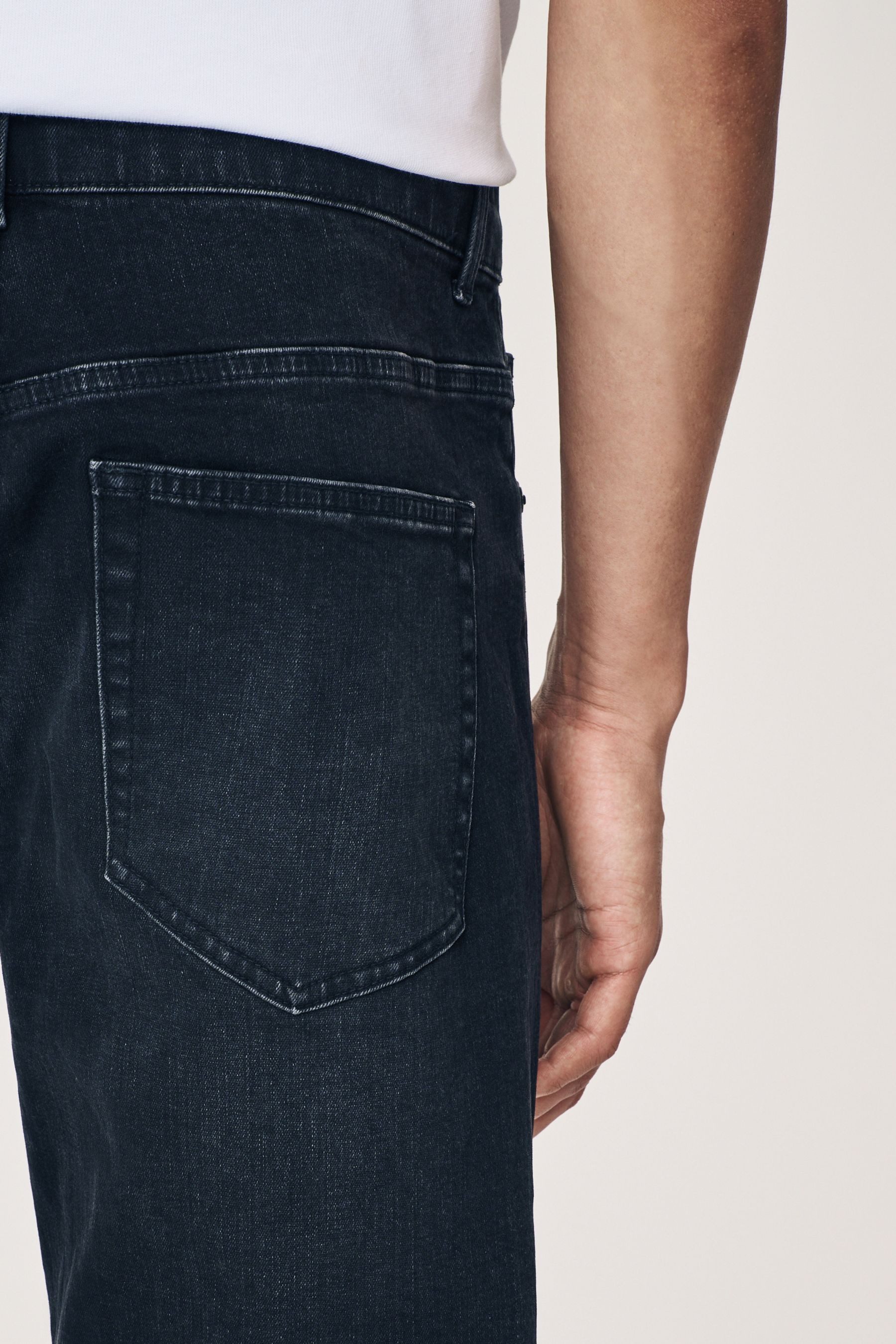 Next Straight-Jeans Straight-Fit Stretch-Jeans mit Gürtel (1-tlg)