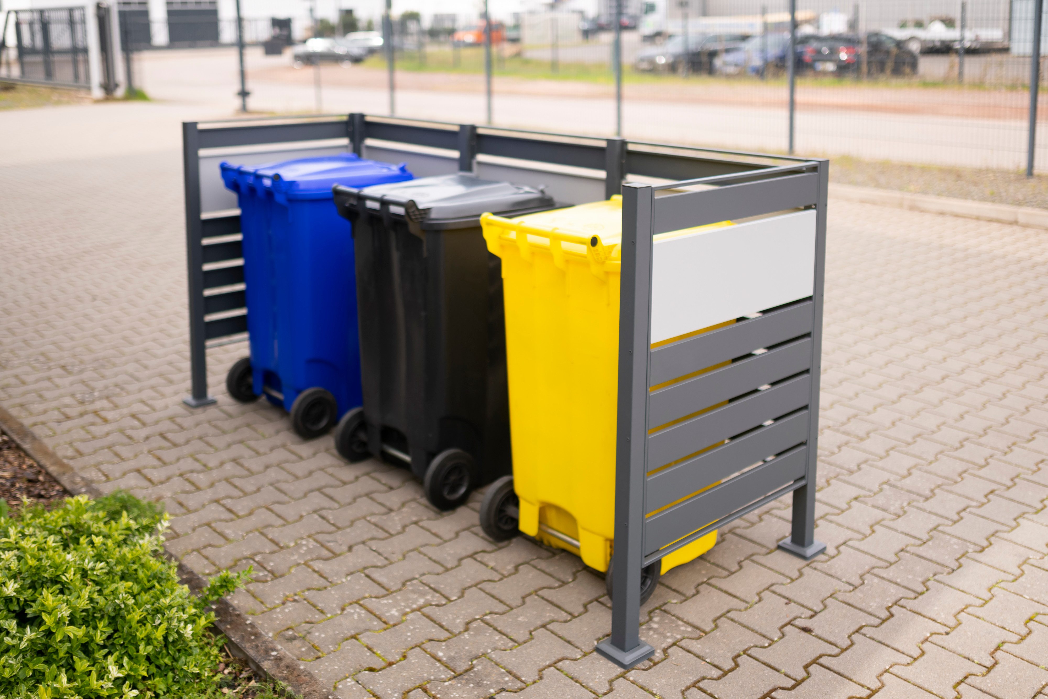 WESTMANN Mülltonnenbox Planum, Platz für 3 Mülltonnen á 240 l