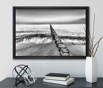 Pixxprint Leinwandbild Baumstümpfe die ins Meer führen, Wanddekoration (1 St), Leinwandbild fertig bespannt, in einem Schattenfugen-Bilderrahmen gefasst, inkl. Zackenaufhänger