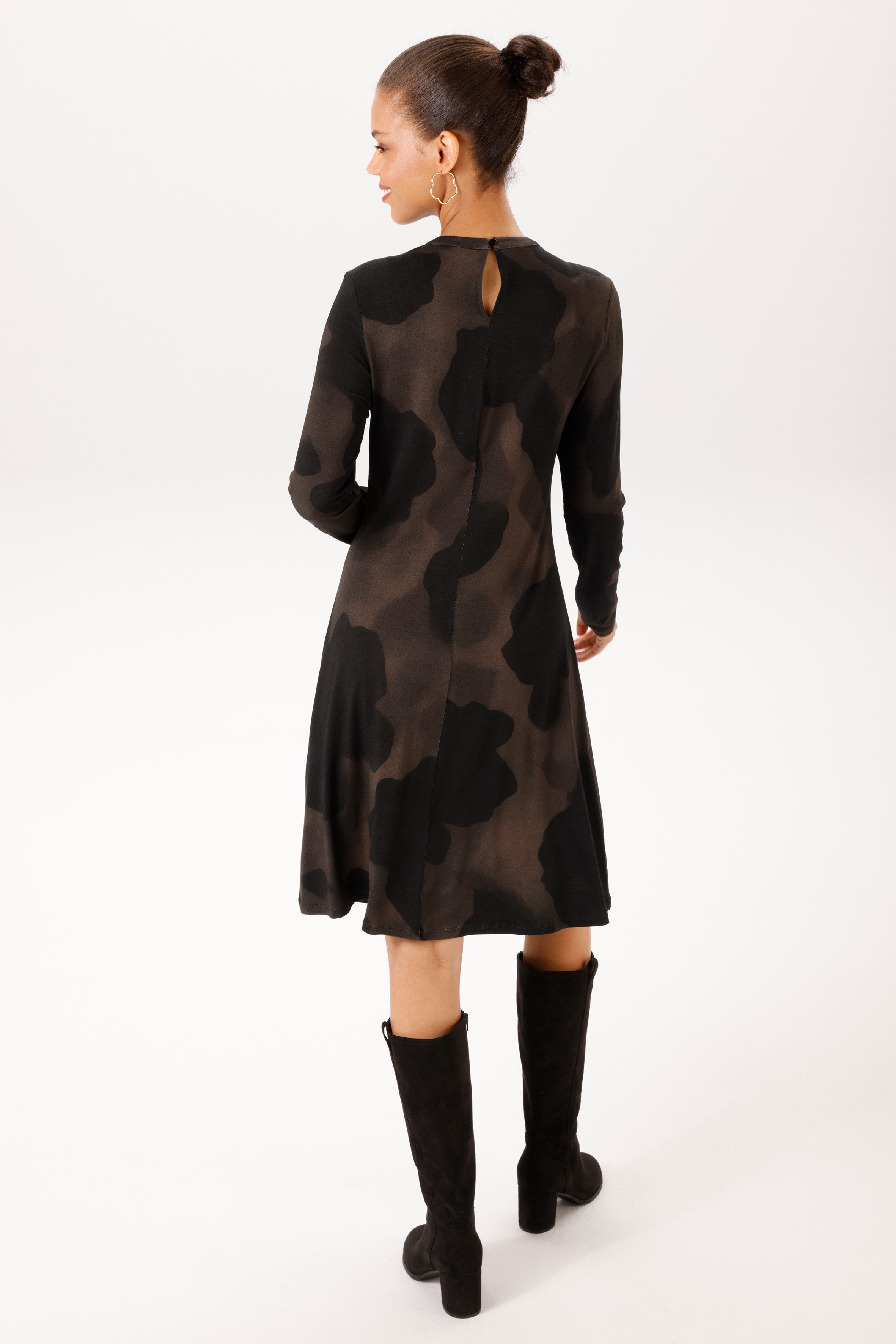Aniston CASUAL Jerseykleid mit großflächigen, grafischen Druck im Batik-Look - NEUE KOLLEKTION