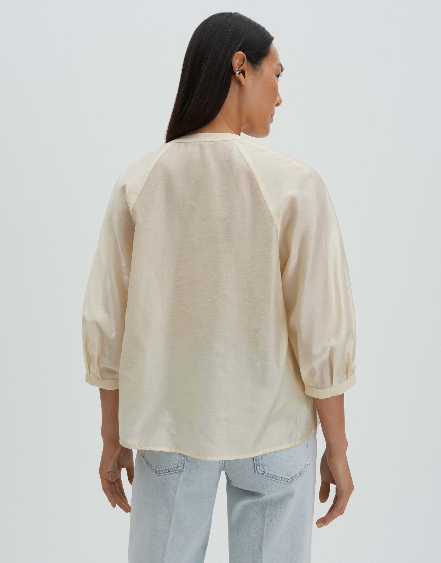 someday Kurzarmbluse Zamida aus Lyocell-Mix V-Schlitz am Rundhals, Ballonärmel für Leichtigkeit