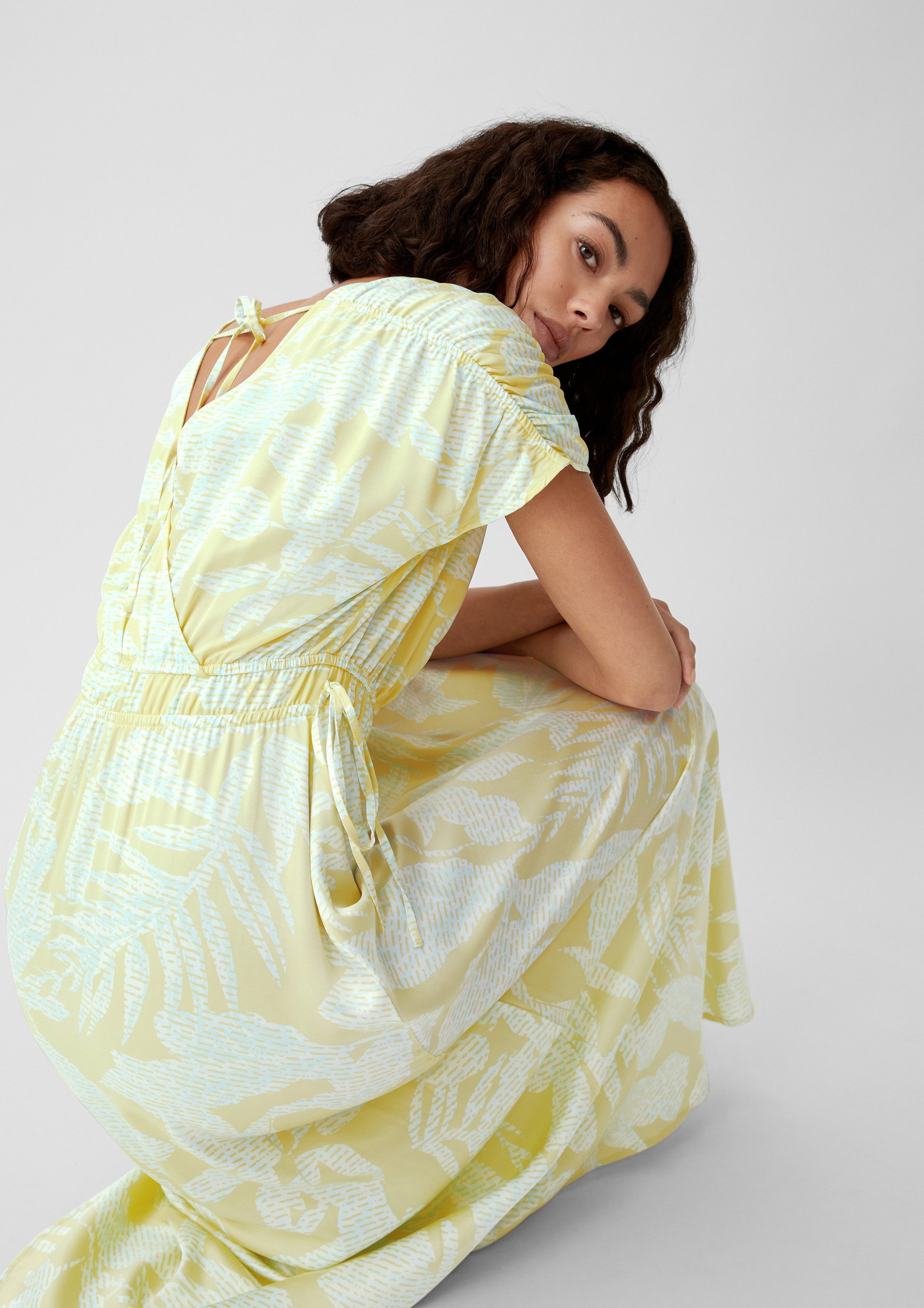 comma Maxikleid Kleid Satinkleid mit Raffung