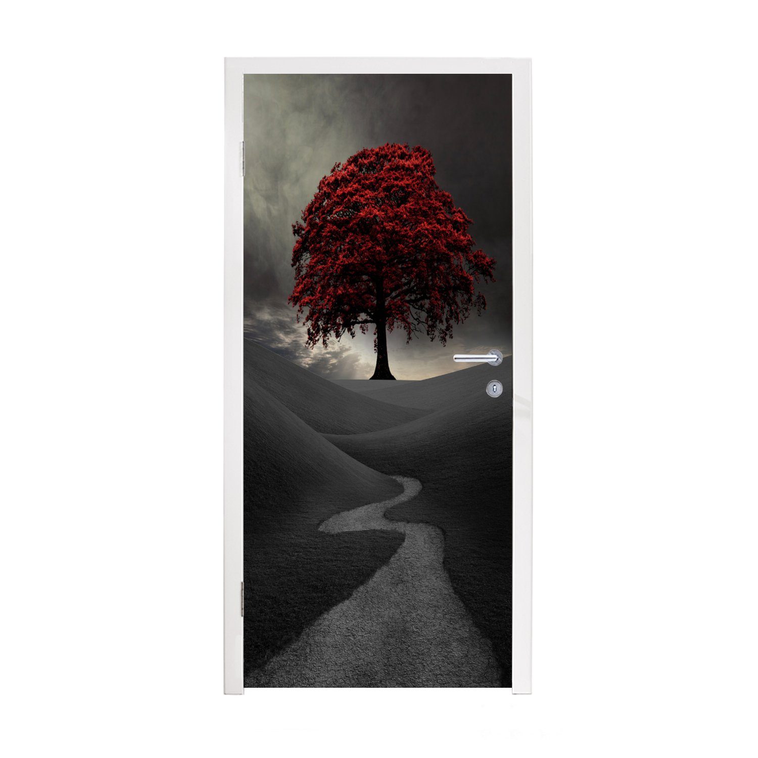 MuchoWow Türtapete Ein Schwarz-Weiß-Foto mit einem großen roten Baum, Matt, bedruckt, (1 St), Fototapete für Tür, Türaufkleber, 75x205 cm