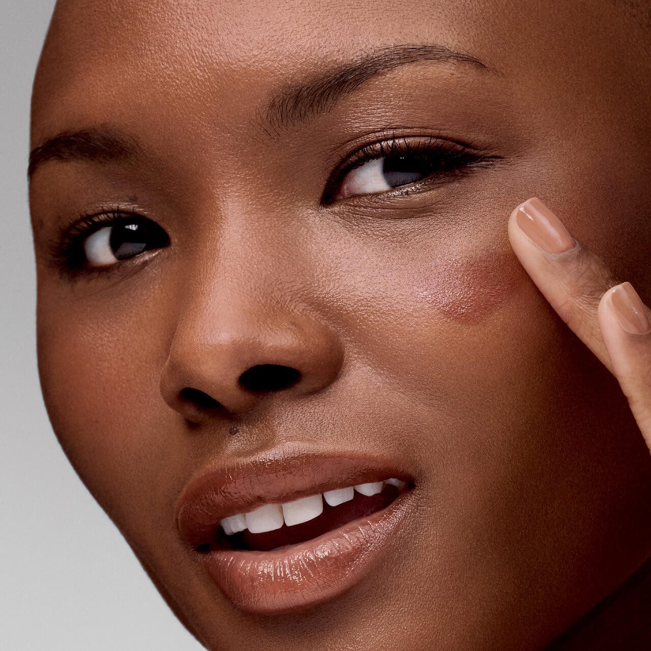 ESTÉE LAUDER Rouge Futurist Blushmaker