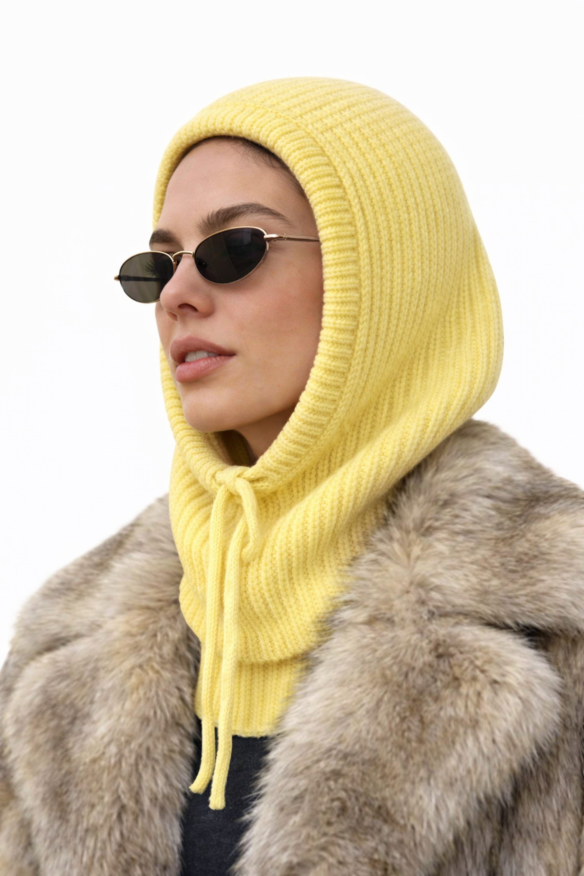 Worldclassca Strickmütze Worldclassca Balaclava Strickmütze Skull Kordelzug Winter Kapuzenschal Neue Kollektion - Stilvolle und gemütliche Strickmode für Damen