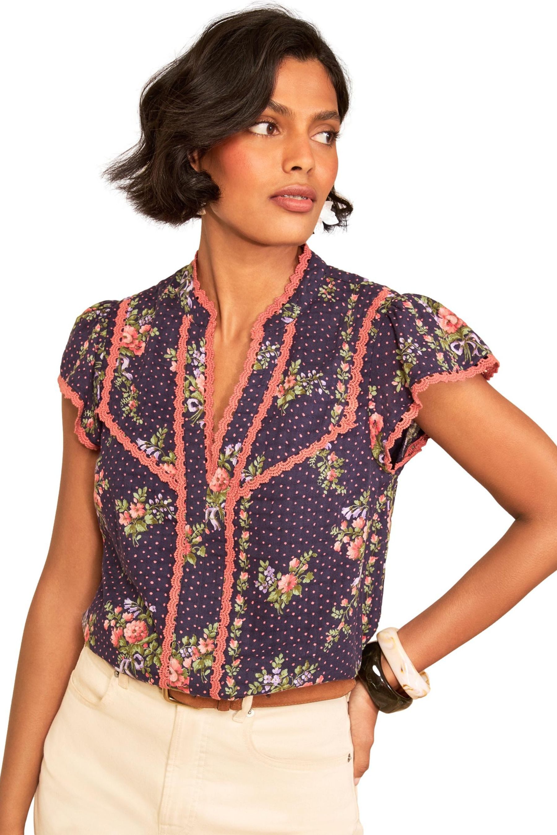 Love & Roses Spitzenbluse Love & Roses Shelltop mit Spitzensaum, Regular (1-tlg)