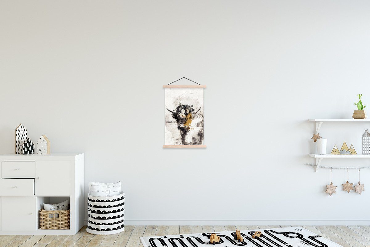 MuchoWow Poster Schottischer Highlander - Blumen - Schwarz - Weiß, (1 St), Posterleiste, Textilposter für Wohnzimmer, Bilderleiste, Magnetisch