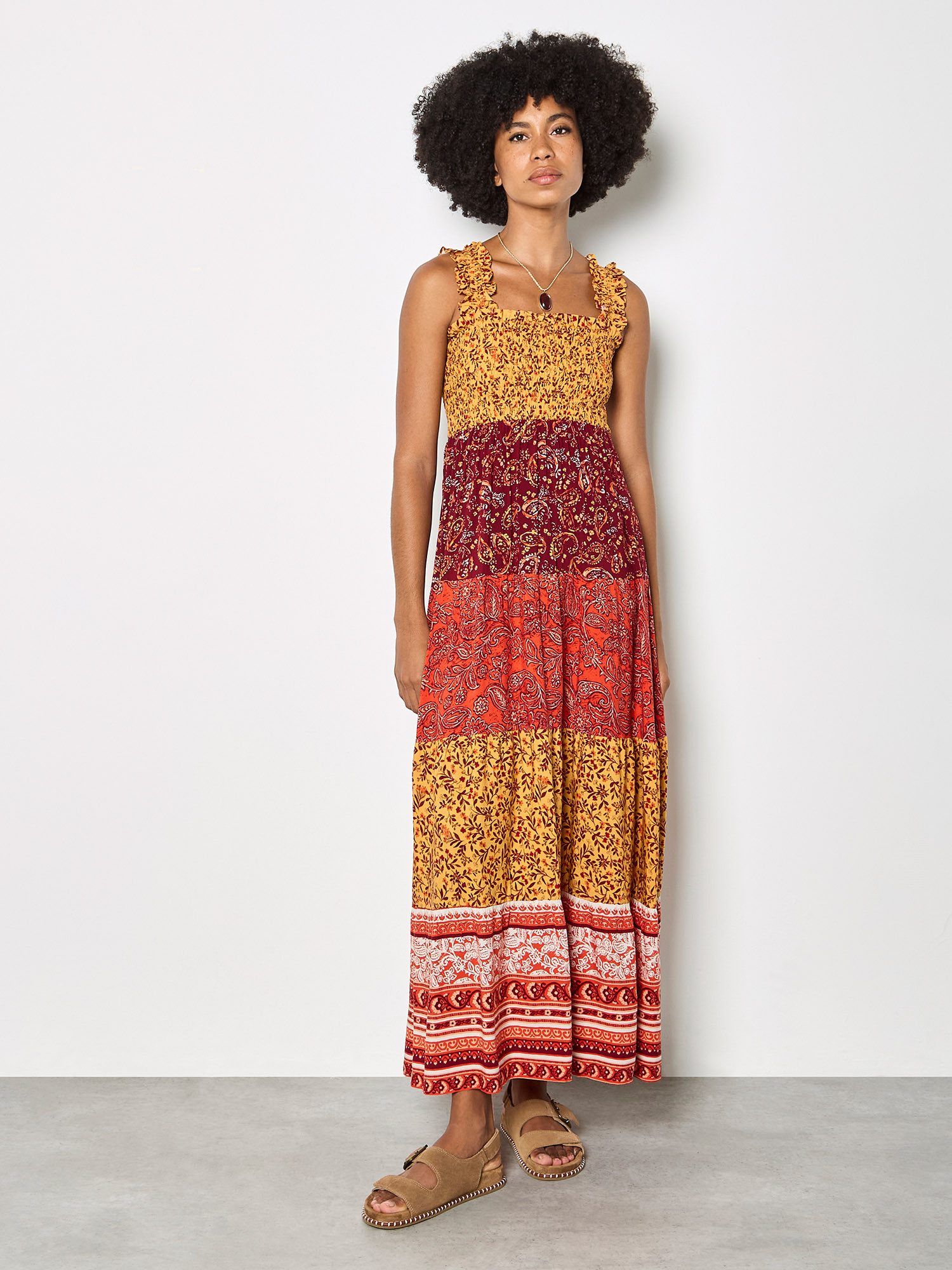 Apricot Maxikleid Patchwork-Maxikleid mit Blumen- und Paisley-Muster