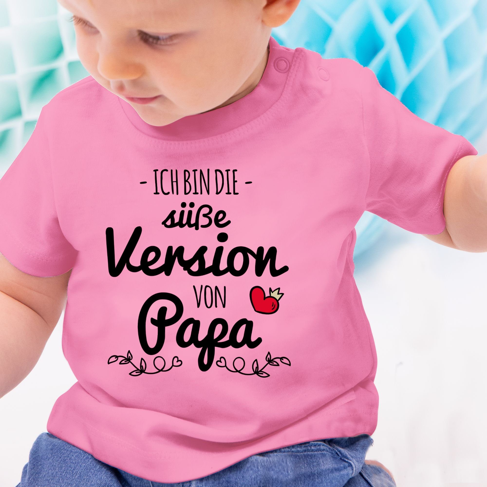 Geschenk Vatertag T-Shirt von Süße Version Shirtracer Baby 2 Papa Pink