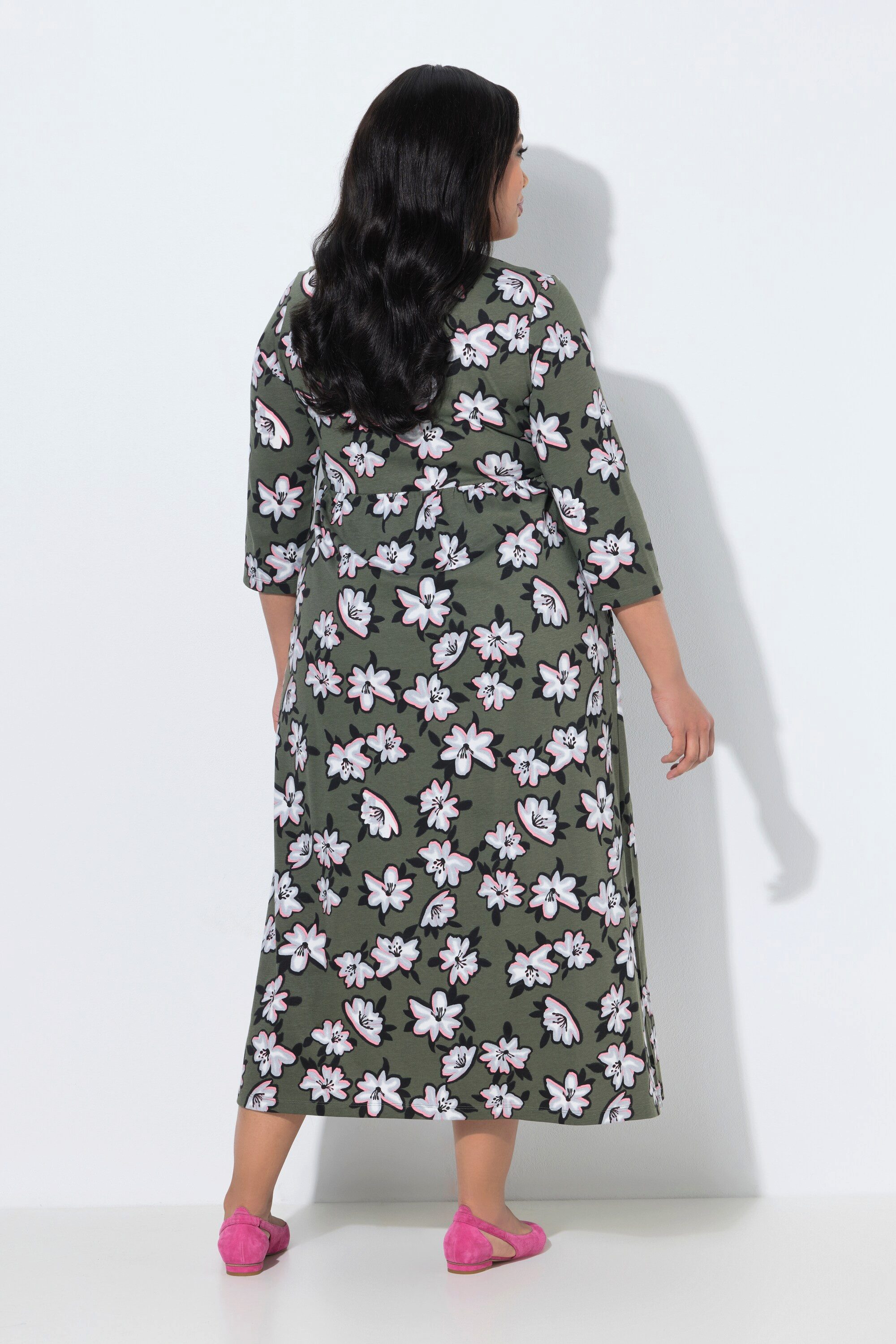 Ulla Popken Maxikleid Maxikleid Blüten Carré-Ausschnitt 3/4-Arm Taschen