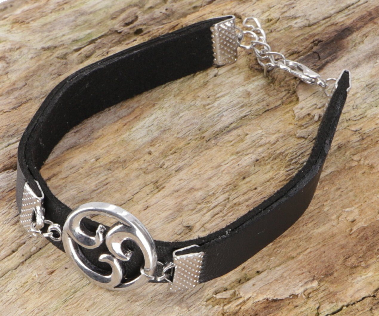 Guru-Shop Armreif Ethno Armband - Triskele