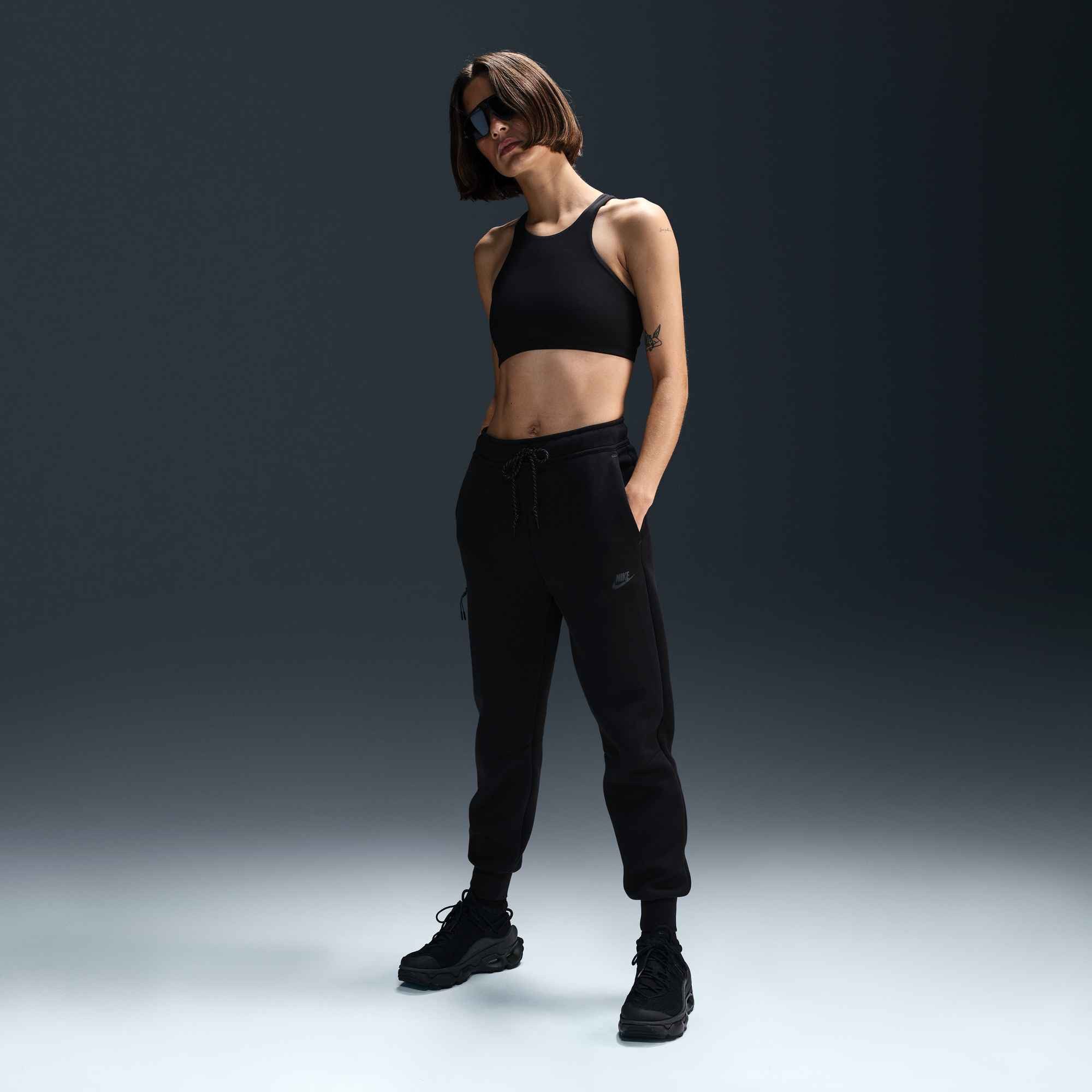 Nike Sportswear Sporthose W NSW TCH FLC MR JGGER 2 schnell trocknendes Material, atmungsaktiv, mit Kordelverschluss