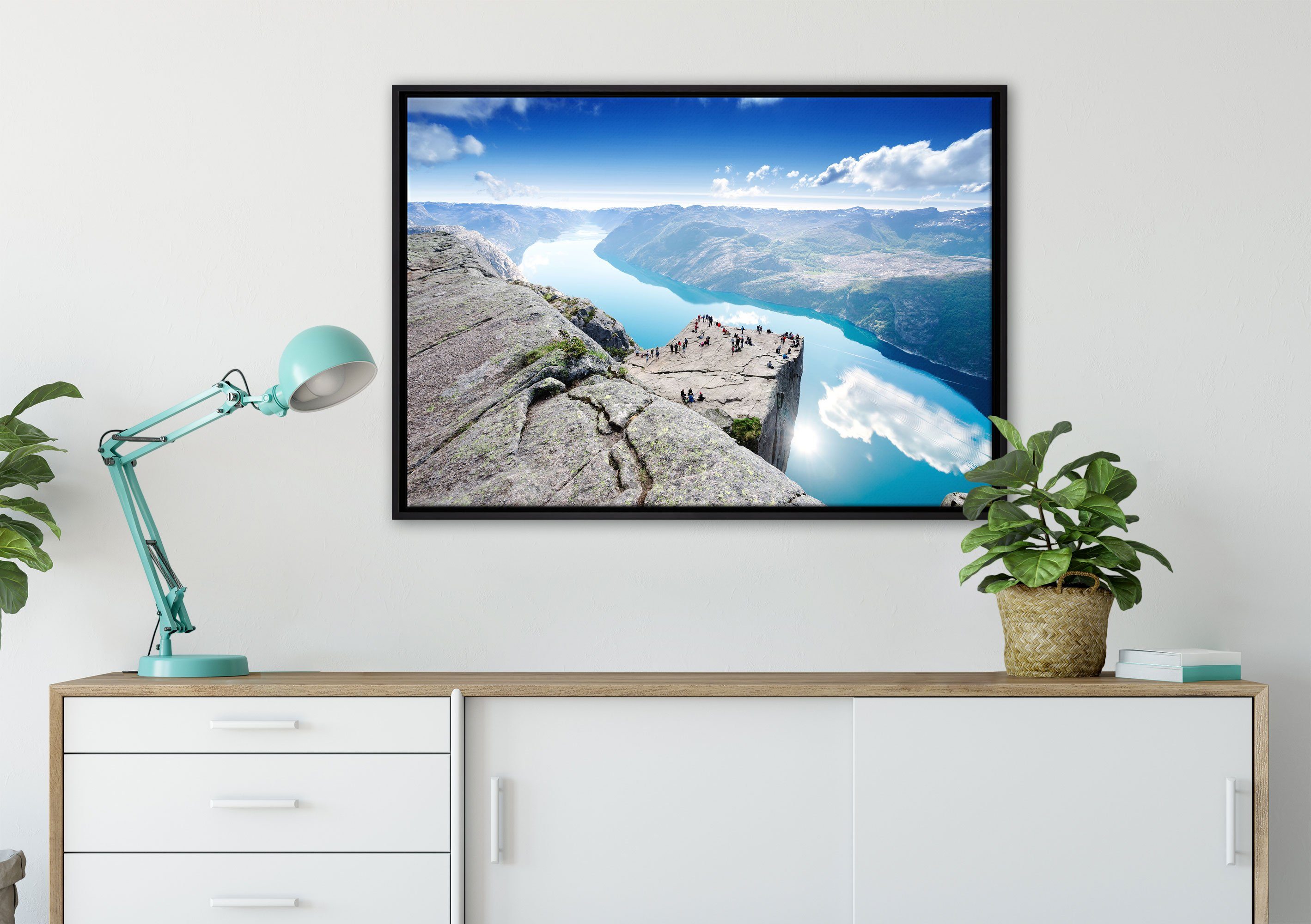 Zackenaufhänger fertig St), gefasst, in (1 Preikestolen Schattenfugen-Bilderrahmen Wanddekoration Norwegen, Pixxprint Leinwandbild einem bespannt, inkl. Leinwandbild Lysefjord