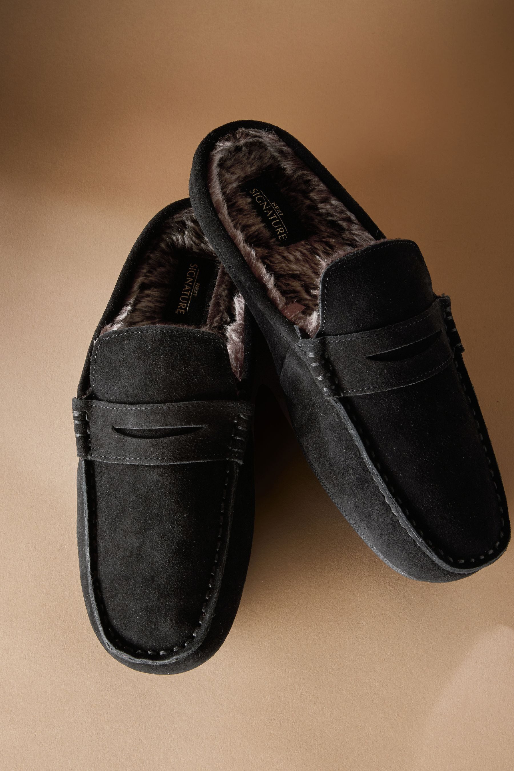 Next Mokassin-Pantoletten mit Kunstfell-Futter Hausschuh (1-tlg)