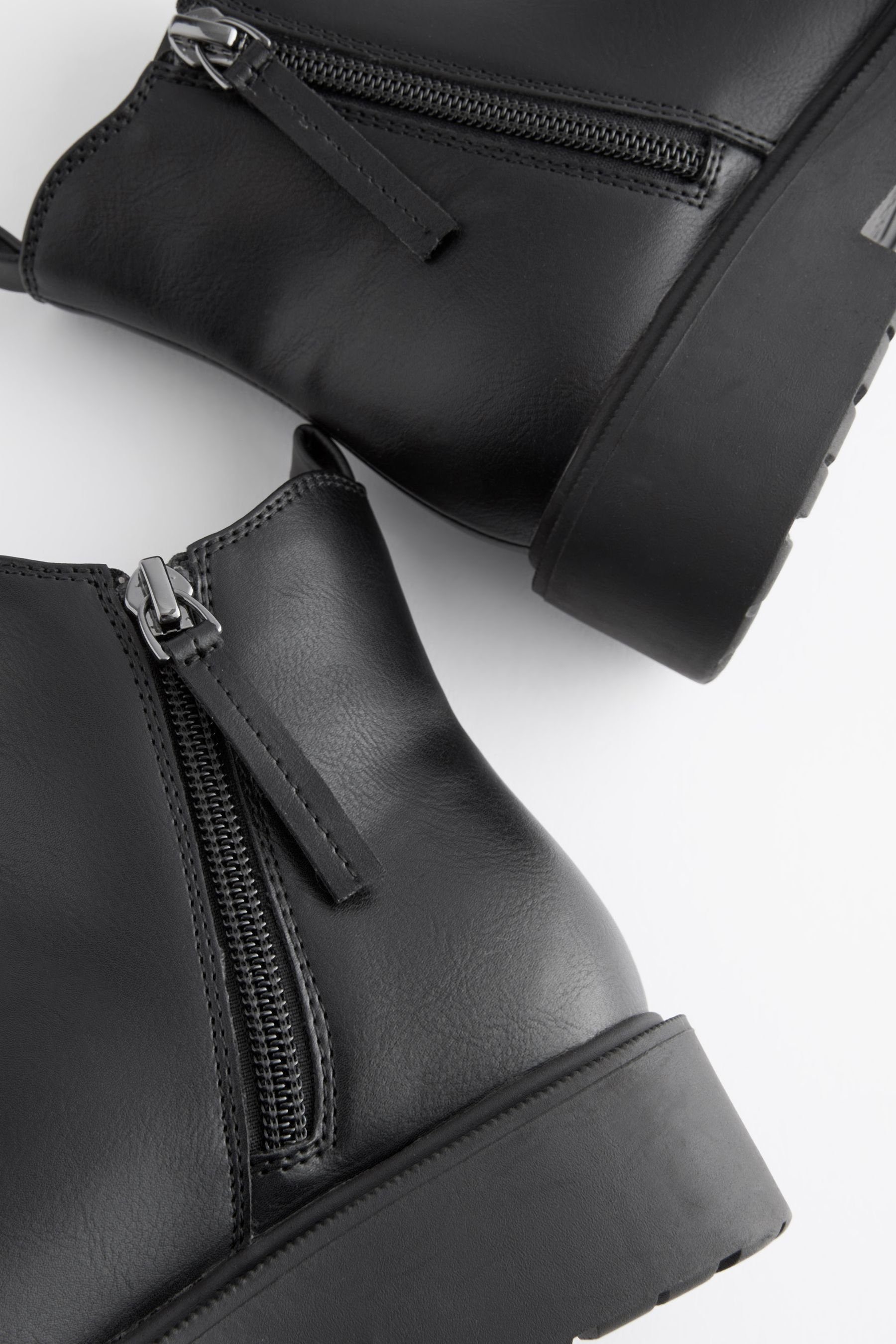 Next Markante Chelsea-Stiefeletten, weite Passform Chelseaboots (1-tlg)