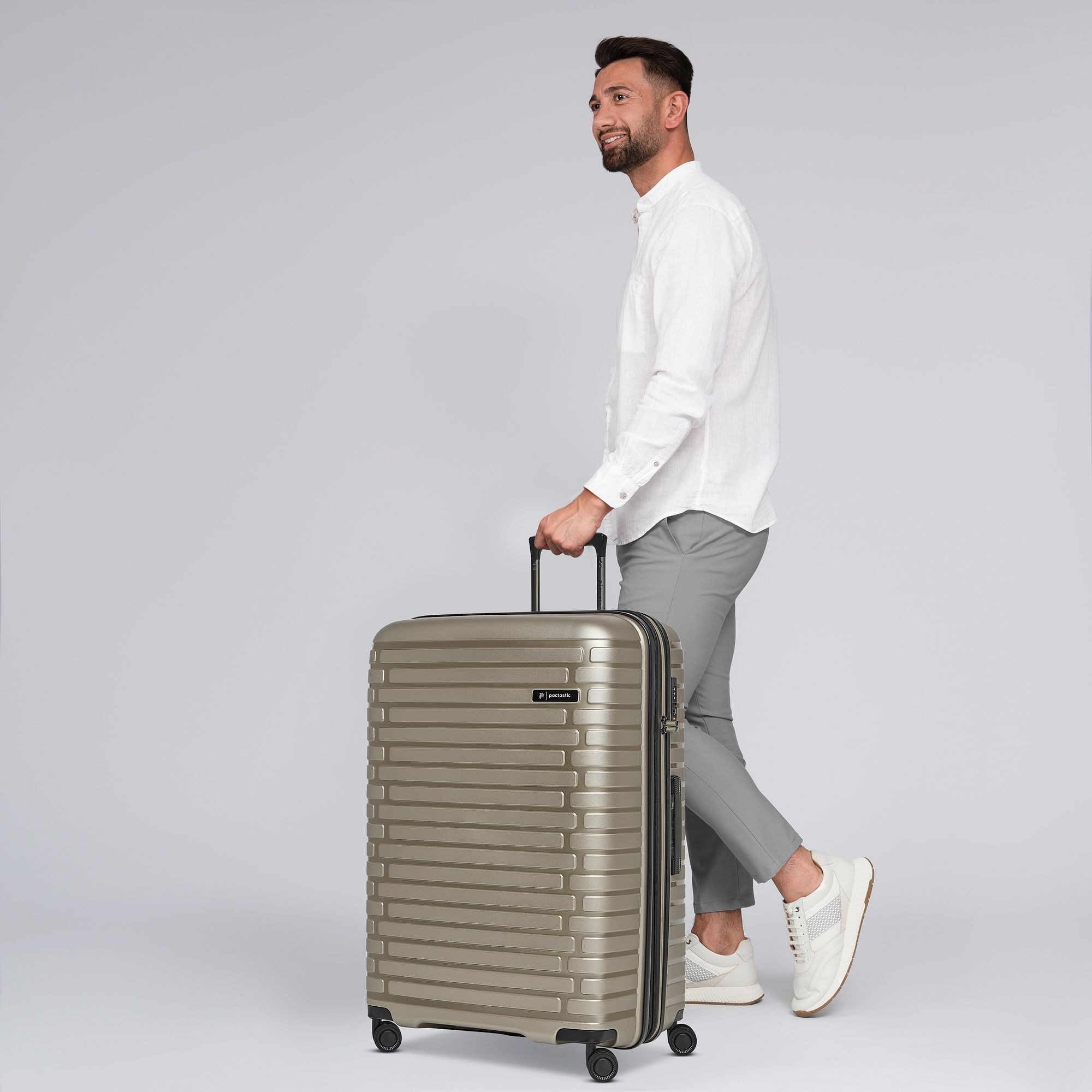 Pactastic Hartschalen-Trolley Collection 04, 4 Rollen, Polypropylen
