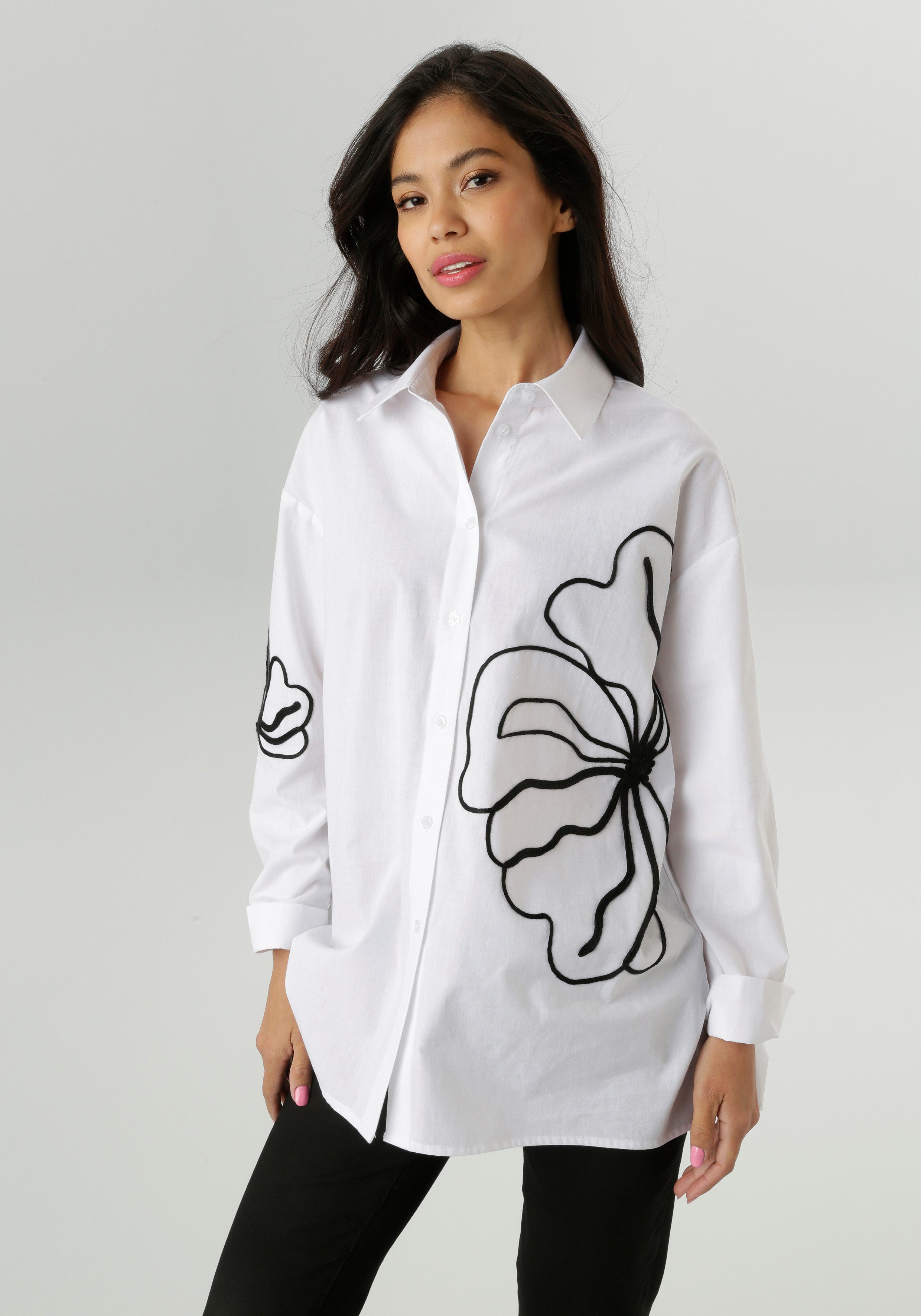 Aniston SELECTED Hemdbluse mit Bordüren-Zierbändern aufgesetzte Blüten günstig online kaufen