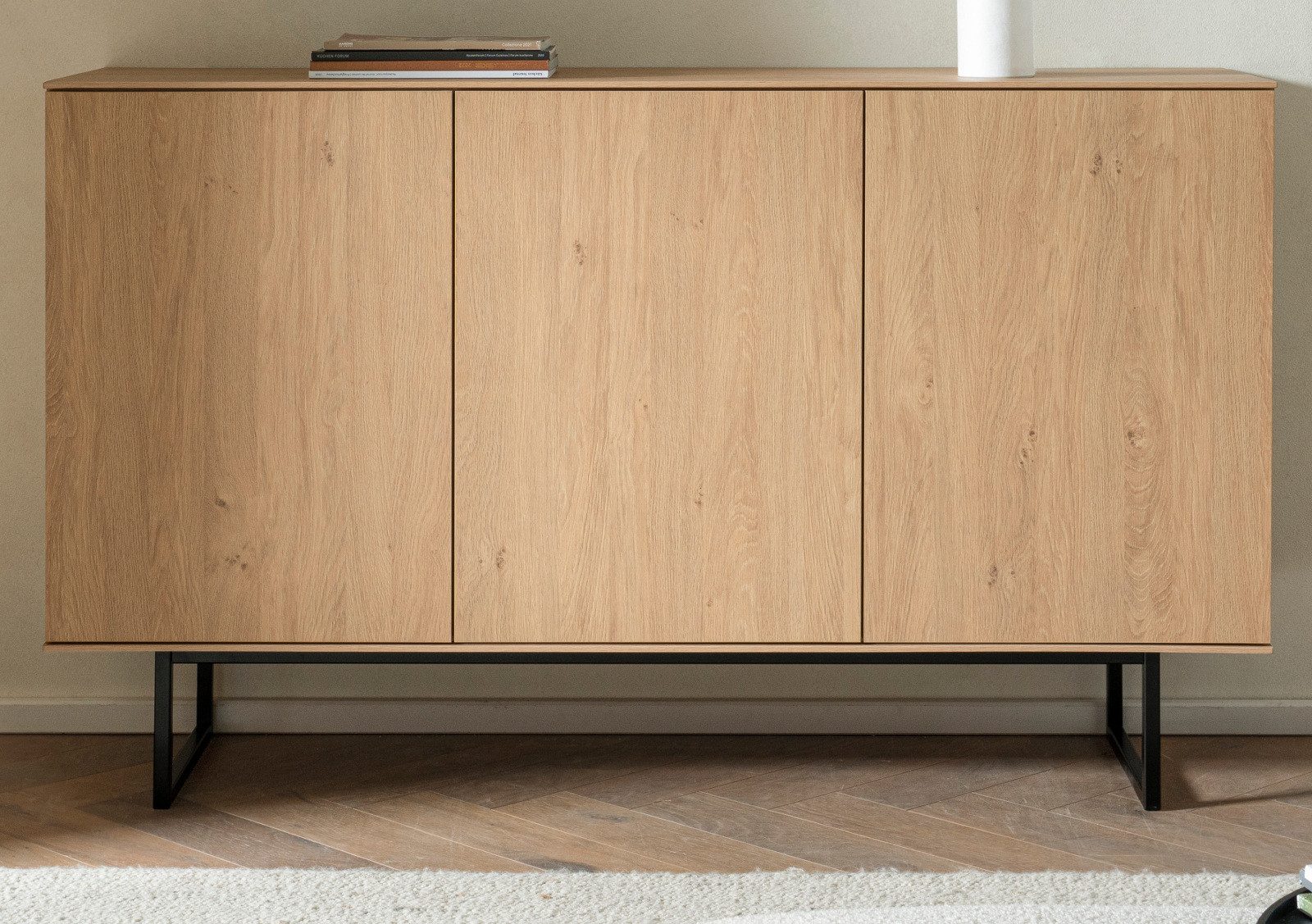 Furn.Design Sideboard Breda (Kommode in Stone Eiche Dekor, 3-türig, 150 x 90 cm), mit Push-To-Open-Funktion